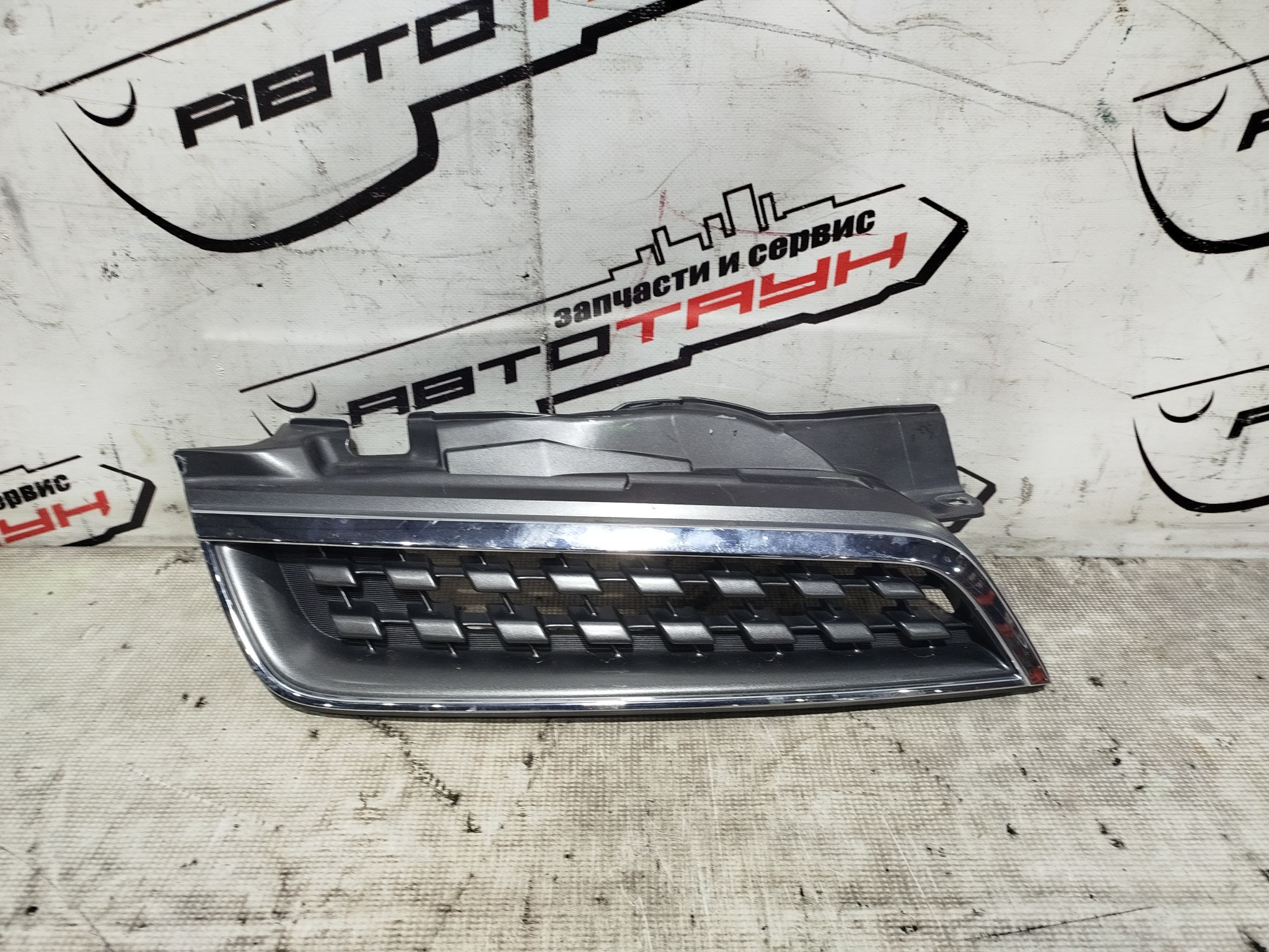 РЕШЕТКА РАДИАТОРА NISSAN ПРАВАЯ KA9023Z