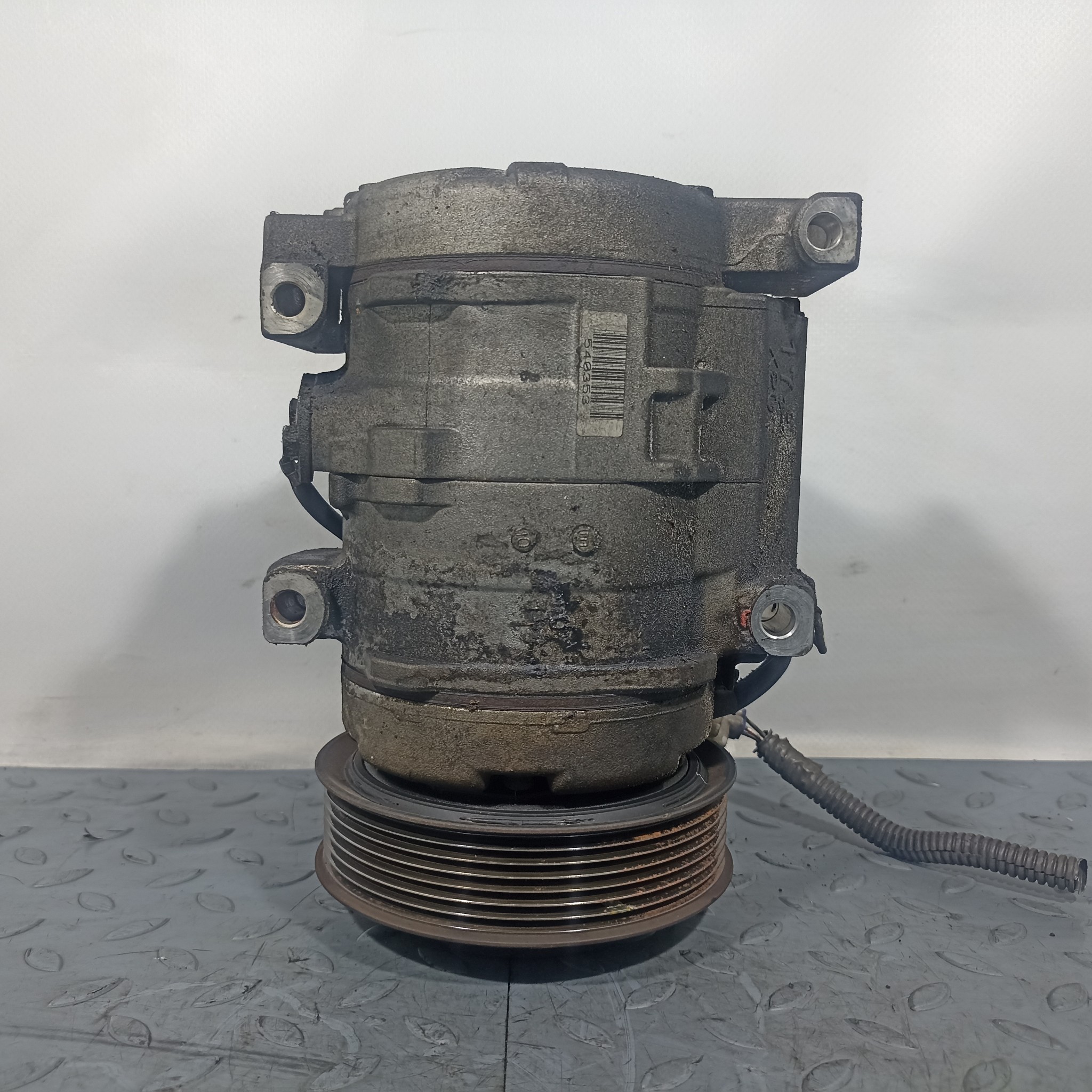 КОМПРЕССОР КОНДИЦИОНЕРА TOYOTA 8832028350 U1389Z