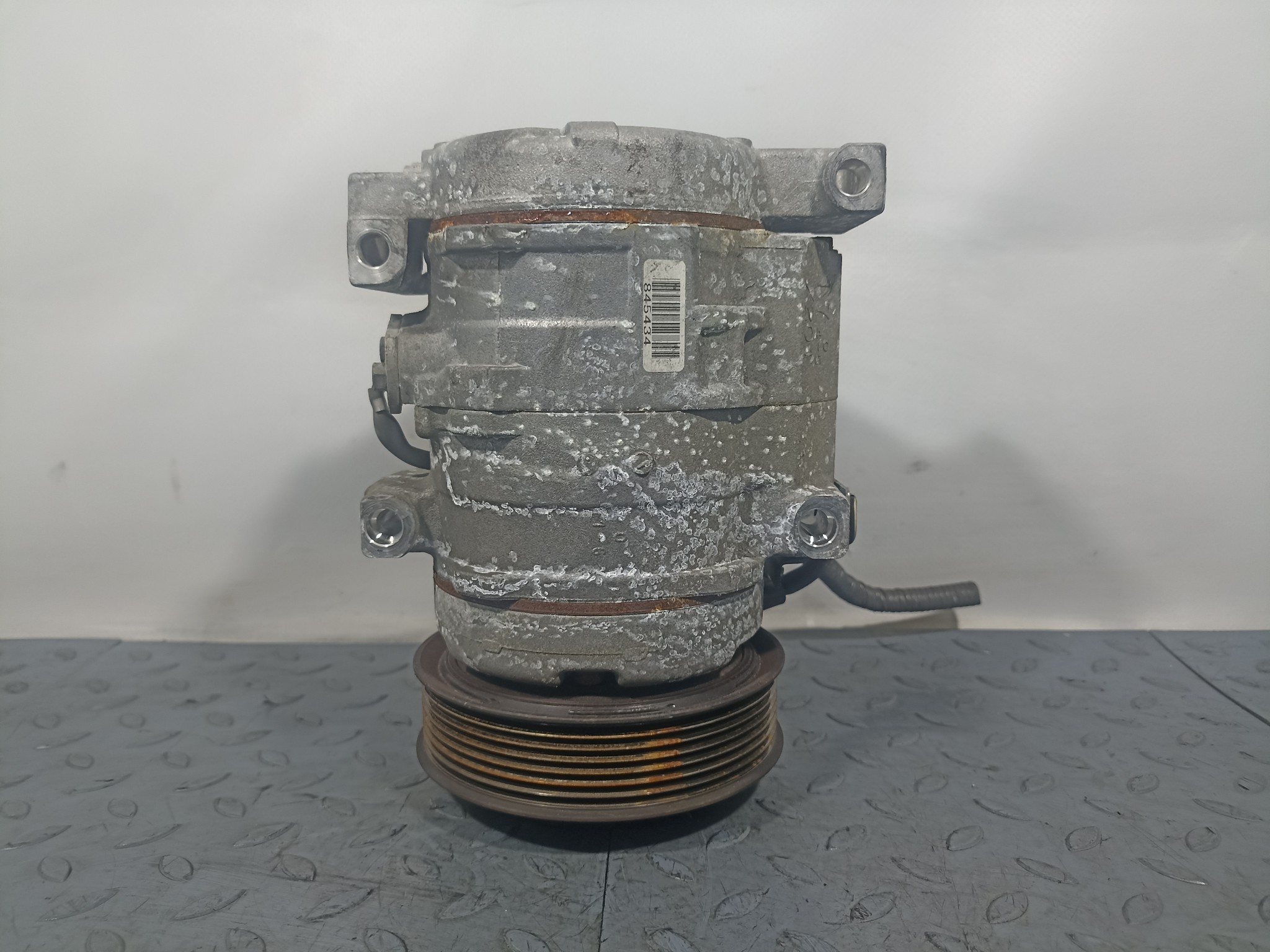 КОМПРЕССОР КОНДИЦИОНЕРА TOYOTA 8832028350 U1384Z