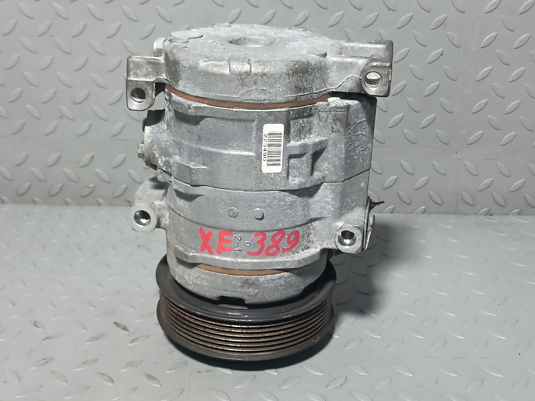 КОМПРЕССОР КОНДИЦИОНЕРА TOYOTA 8832028350 XE389Z