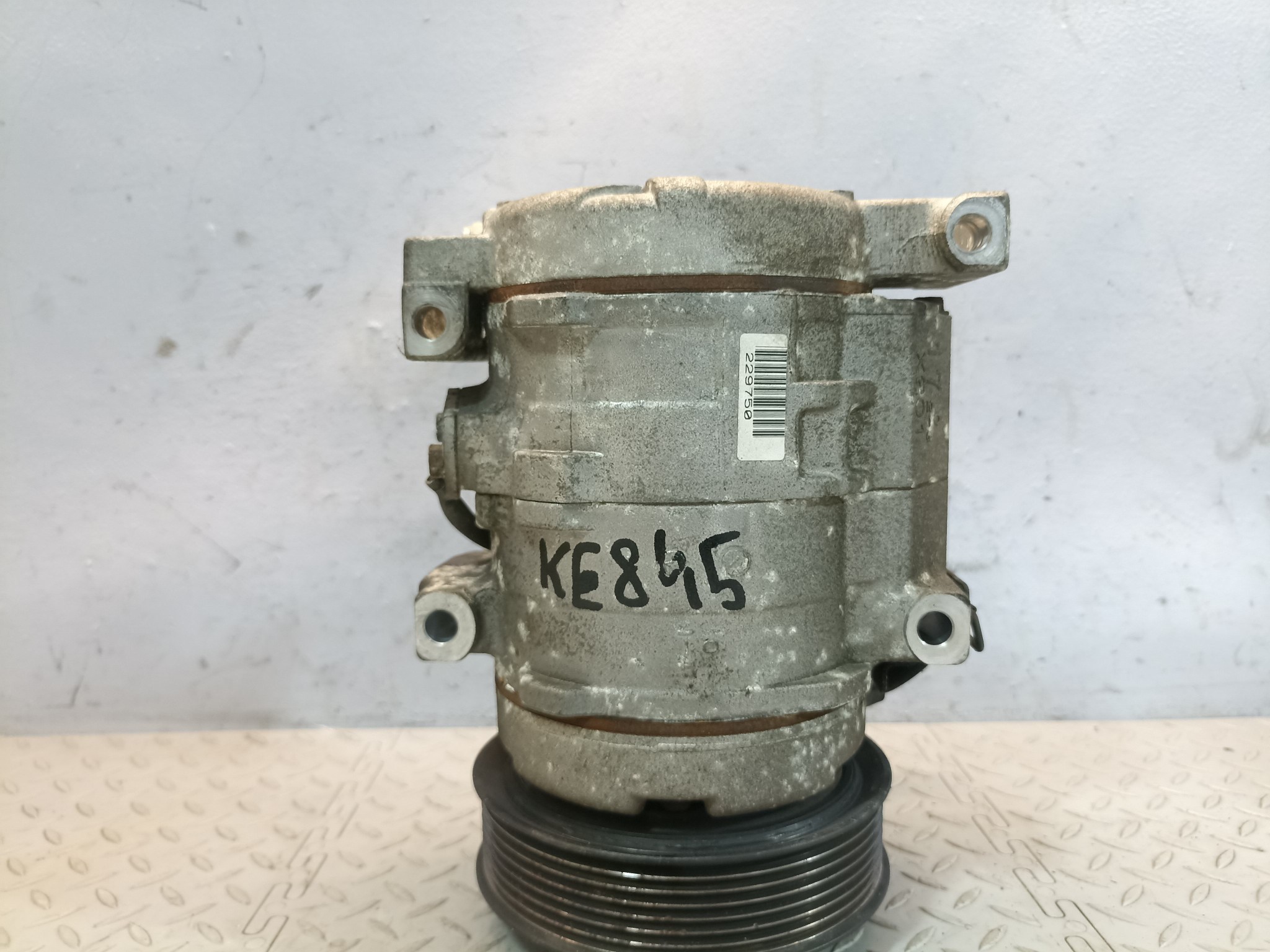 КОМПРЕССОР КОНДИЦИОНЕРА TOYOTA 8832028350 KE845Z
