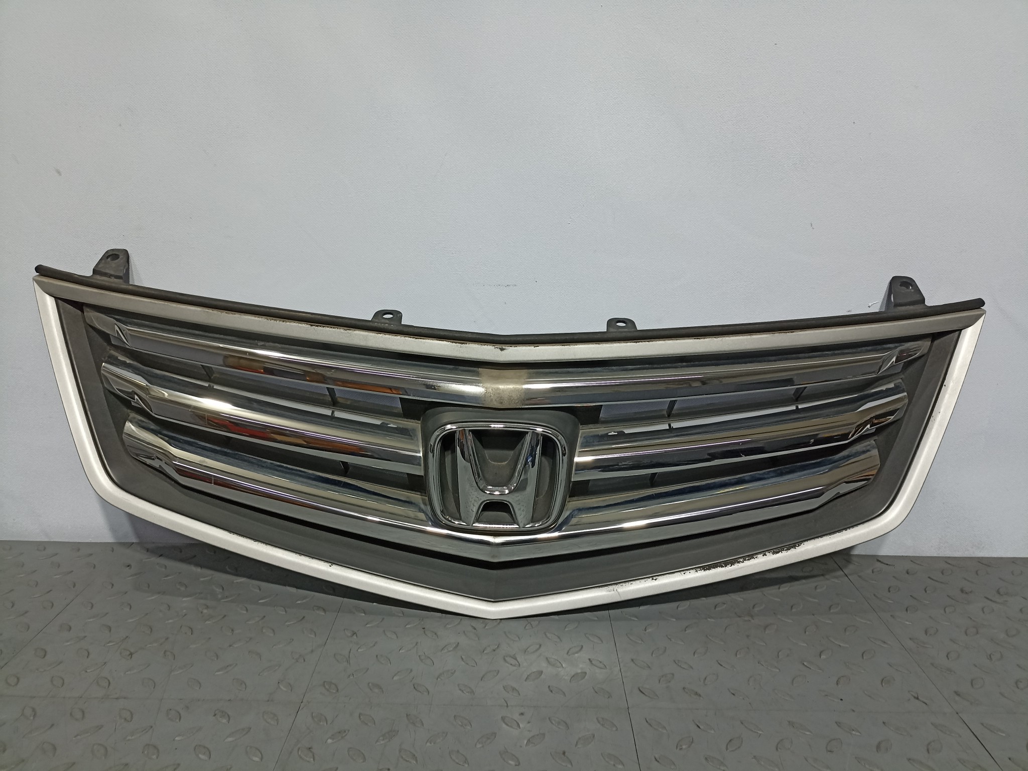 РЕШЕТКА РАДИАТОРА HONDA 71121TL0G02  S4106Z