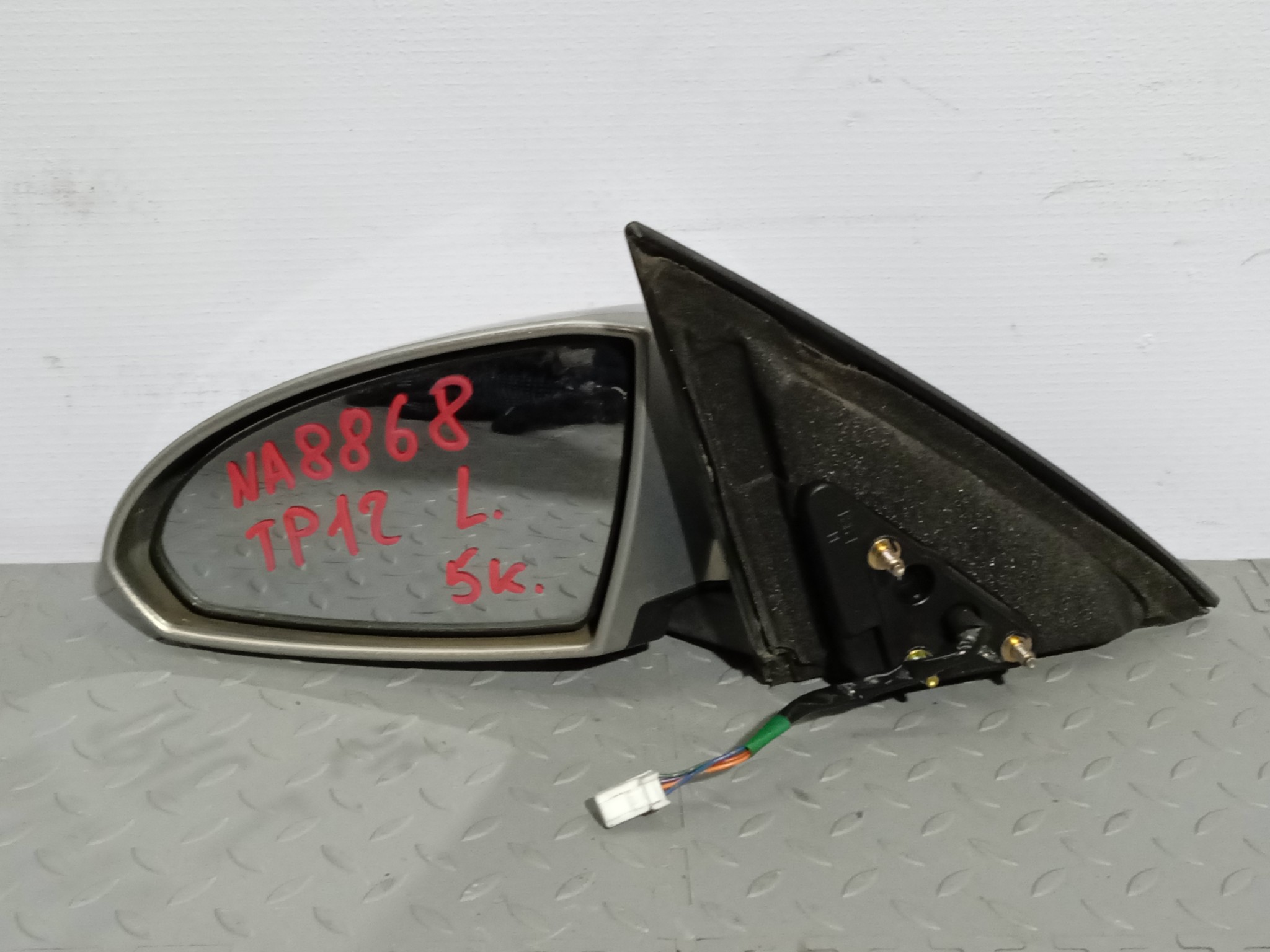 ЗЕРКАЛО NISSAN PRIMERA ЛЕВОЕ 96302AU501 серый, KX4 NA8868