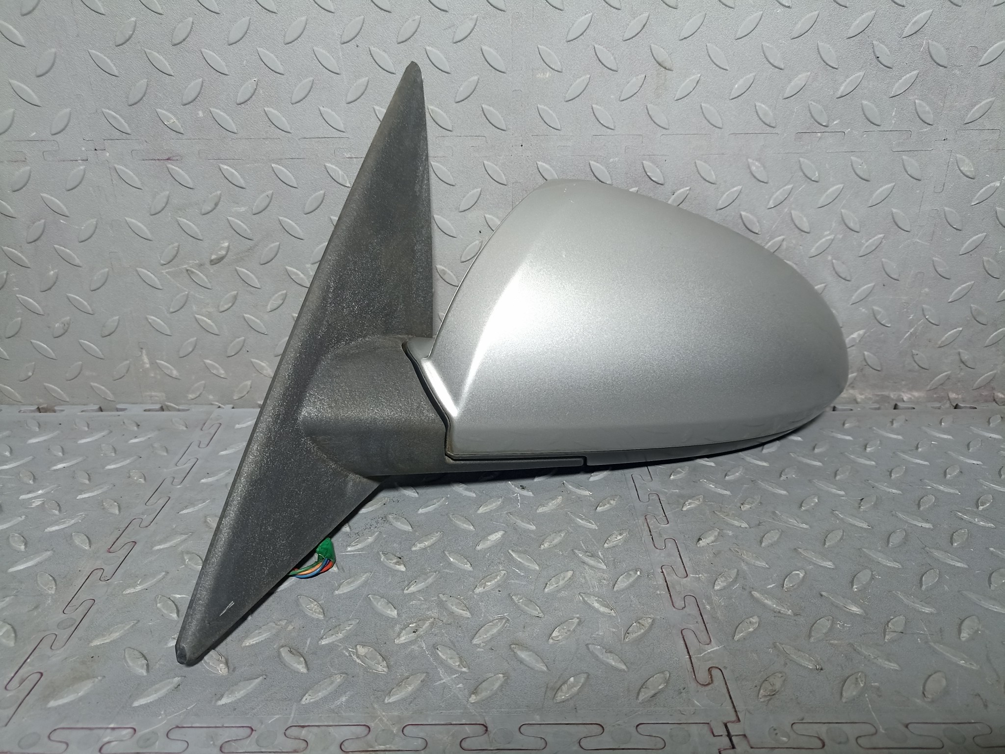 ЗЕРКАЛО NISSAN PRIMERA ЛЕВОЕ 96302AU501 серебро, KY0 QE238