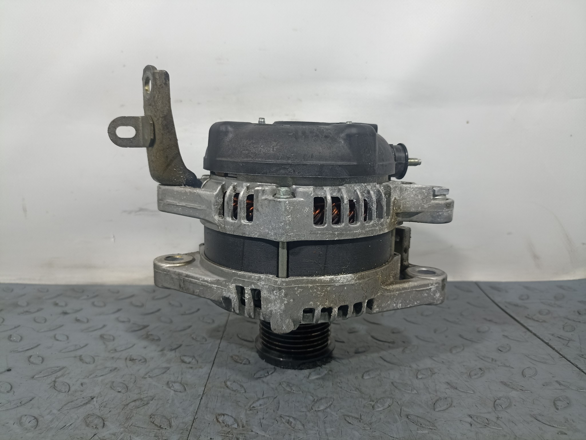 ГЕНЕРАТОР TOYOTA LEXUS 2706031050 YA018Z