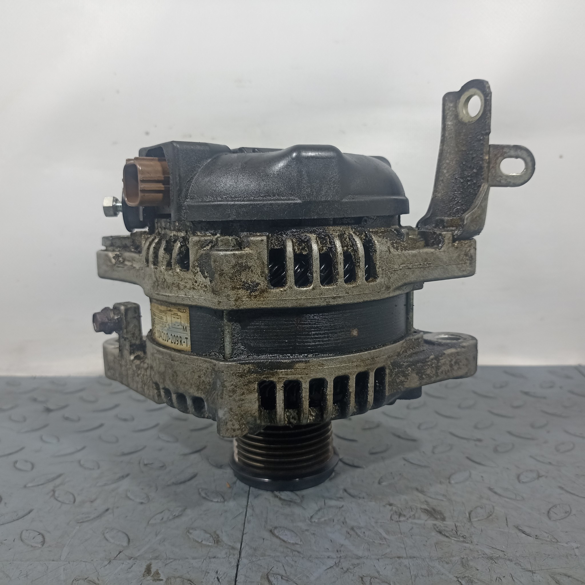 ГЕНЕРАТОР TOYOTA LEXUS 2706031050 FA1214Z