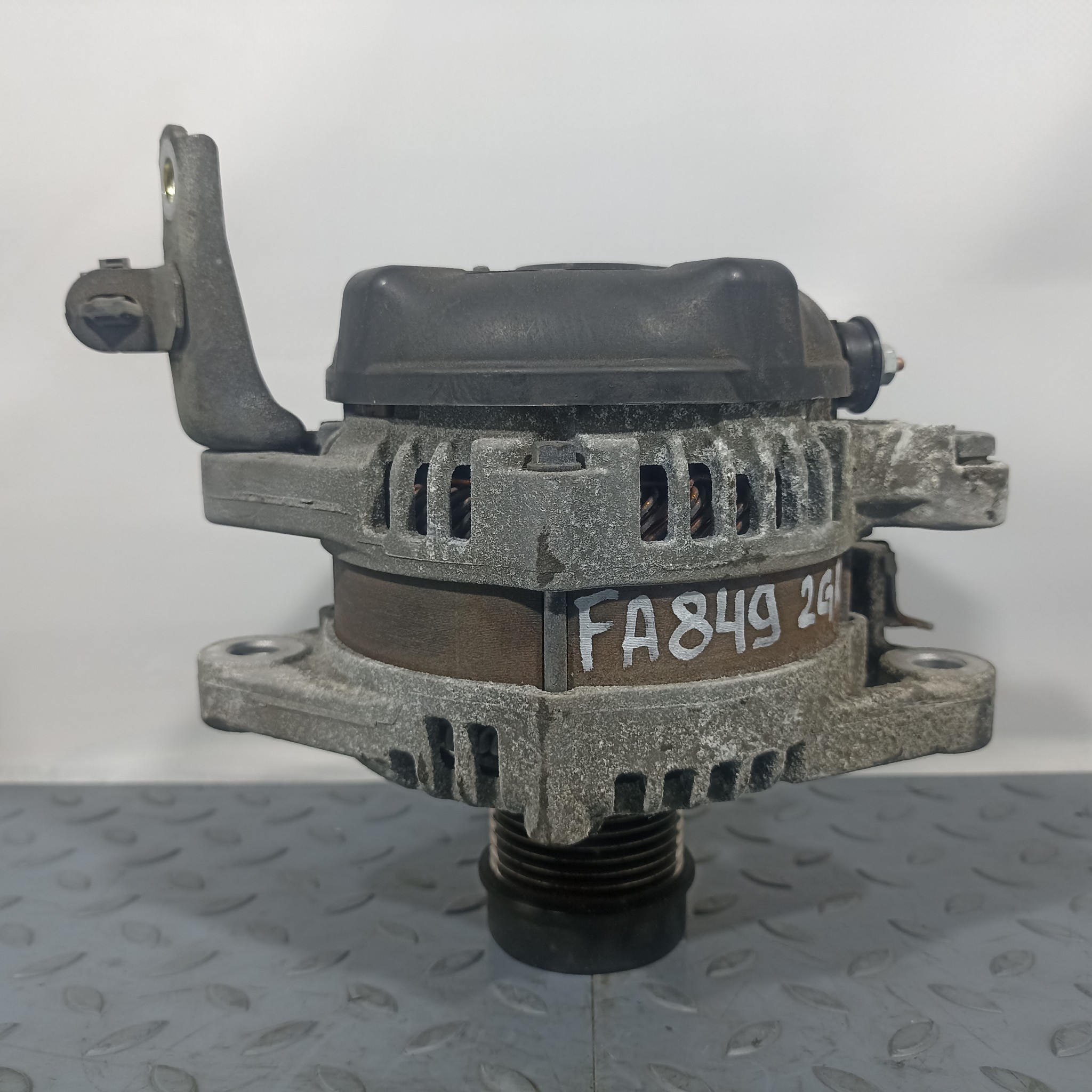 ГЕНЕРАТОР TOYOTA LEXUS 2706031050 FA849Z