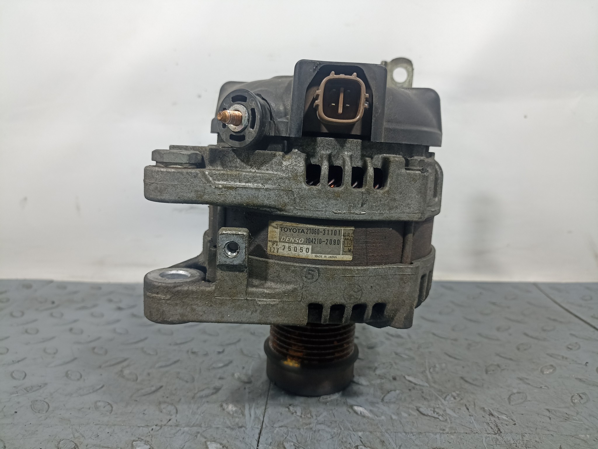 ГЕНЕРАТОР TOYOTA LEXUS 2706031050 YA017Z