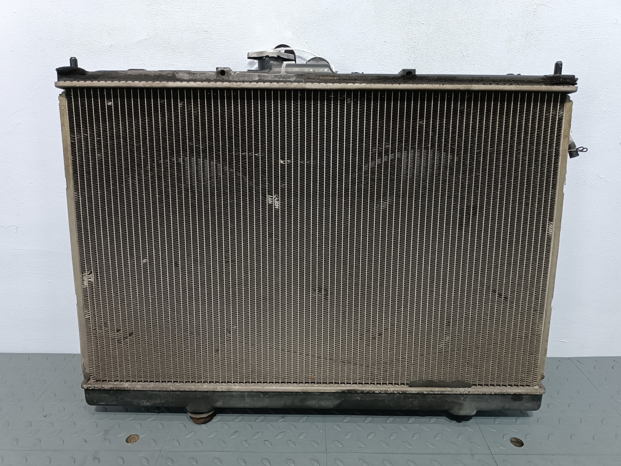 РАДИАТОР ДВИГАТЕЛЯ MITSUBISHI MR312099 XE364