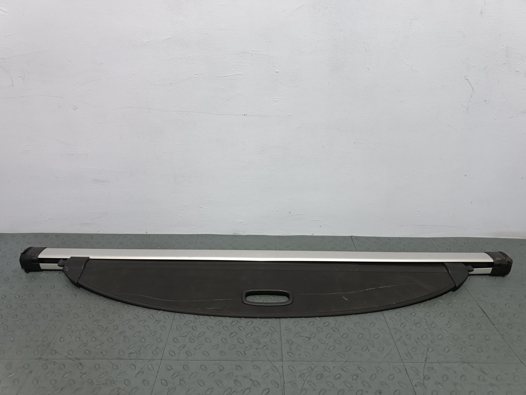 ШТОРКА БАГАЖНИКА HYUNDAI 859102S0009P YE031