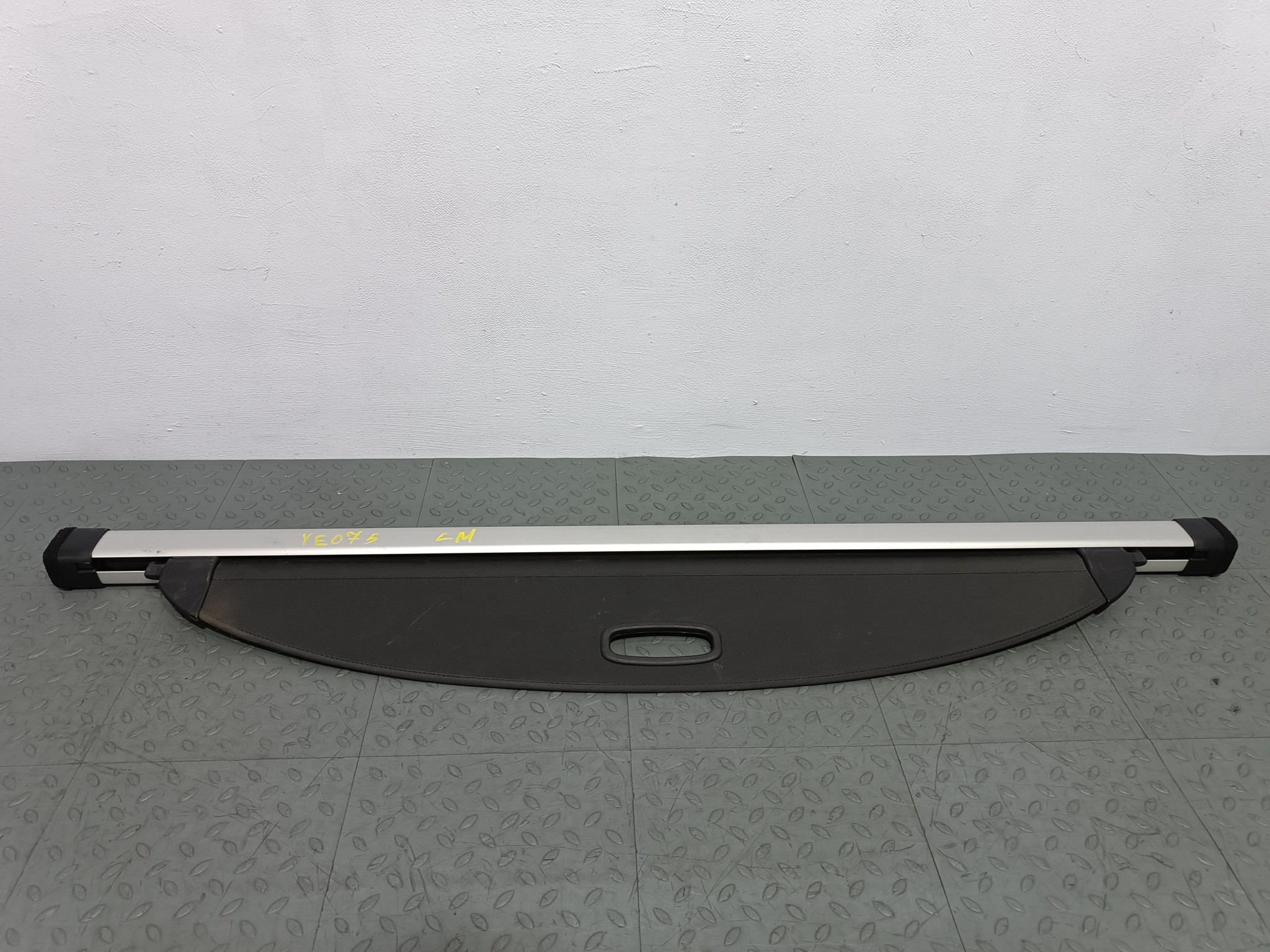 ШТОРКА БАГАЖНИКА HYUNDAI 859102S0009P YE075