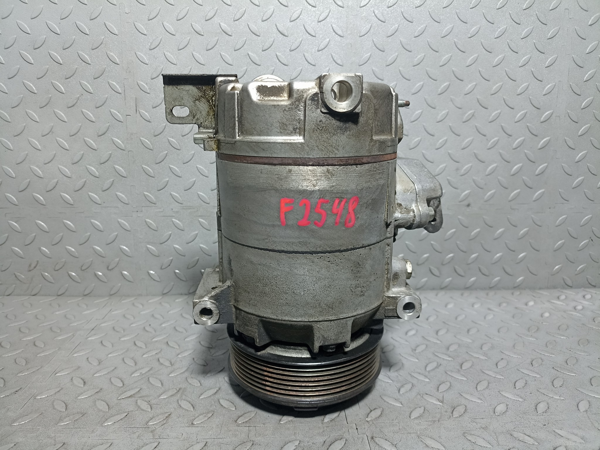 КОМПРЕССОР КОНДИЦИОНЕРА NISSAN INFINITI 926001CB0A F2548Z