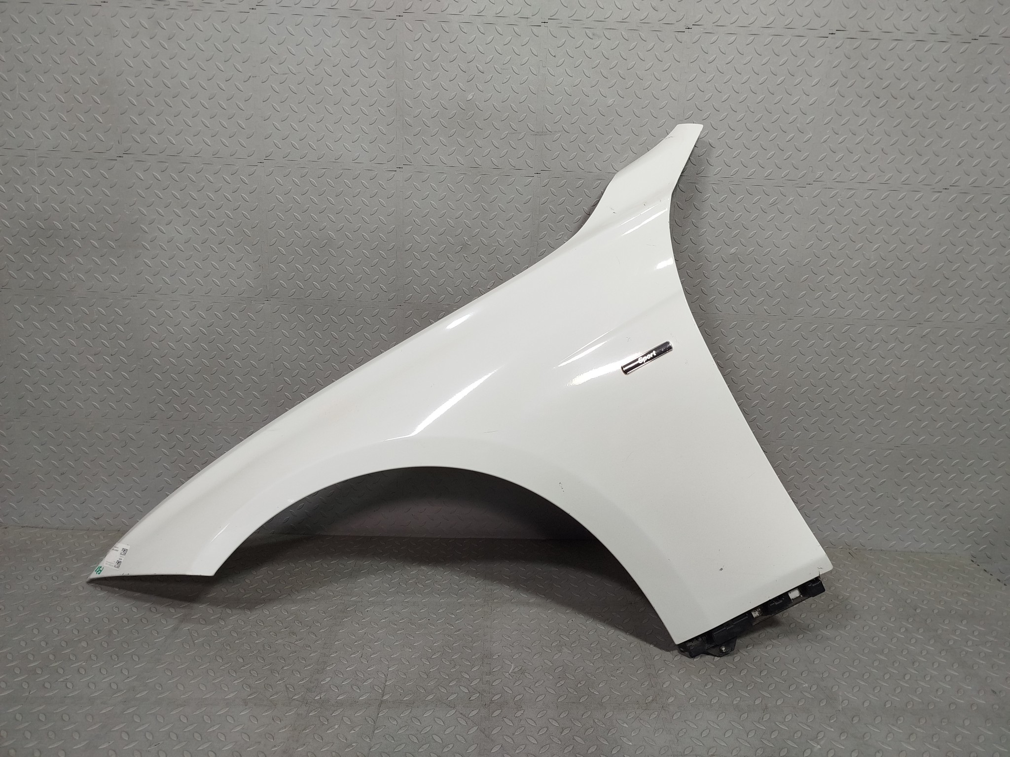 КРЫЛО BMW 3-SERIES 41007438439 ПЕРЕДНЕЕ ЛЕВОЕ белый FA1046