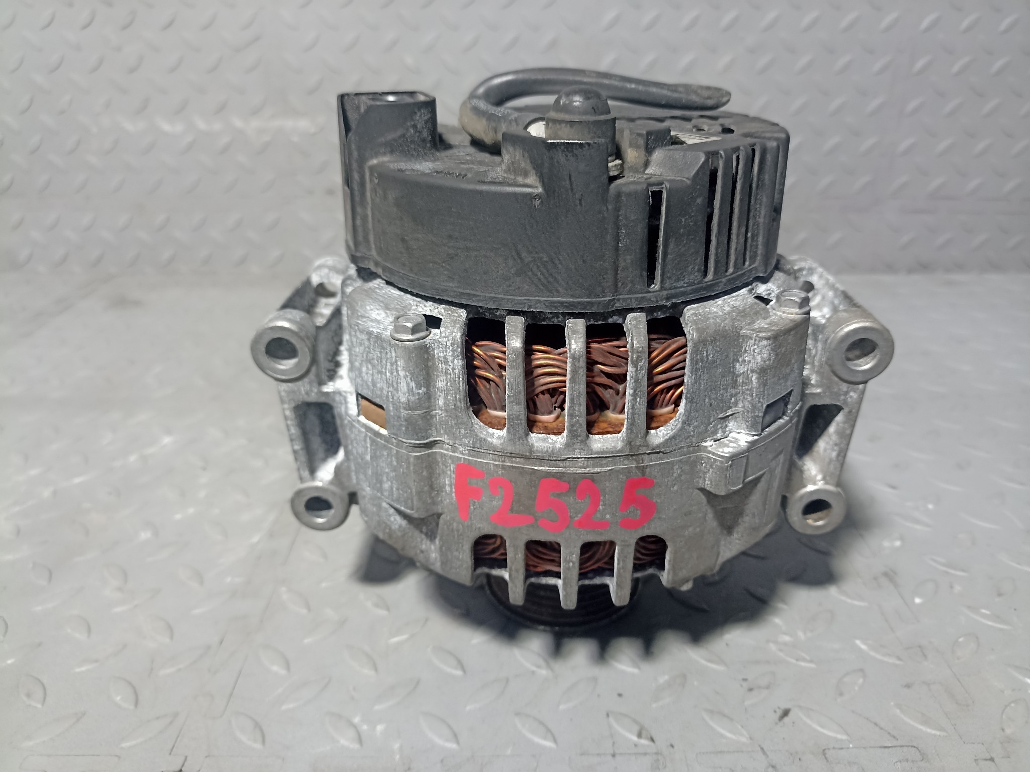 ГЕНЕРАТОР AUDI VOLKSWAGEN SKODA SEAT 06B903016AA F2525Z