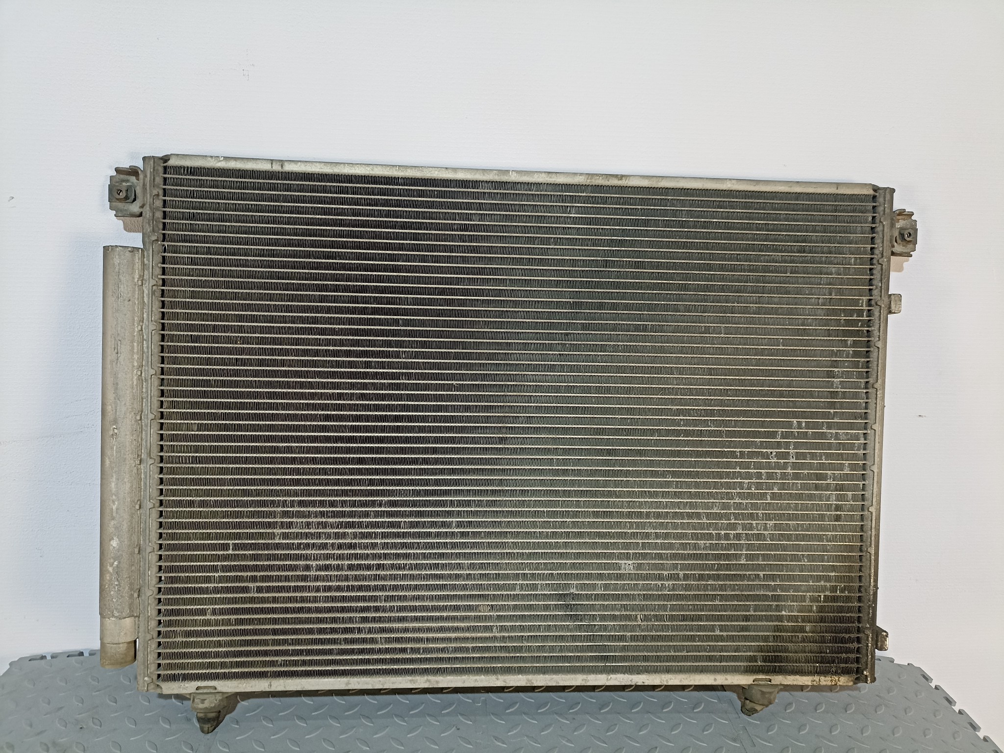 РАДИАТОР КОНДИЦИОНЕРА MAZDA LE4761480 NA8692