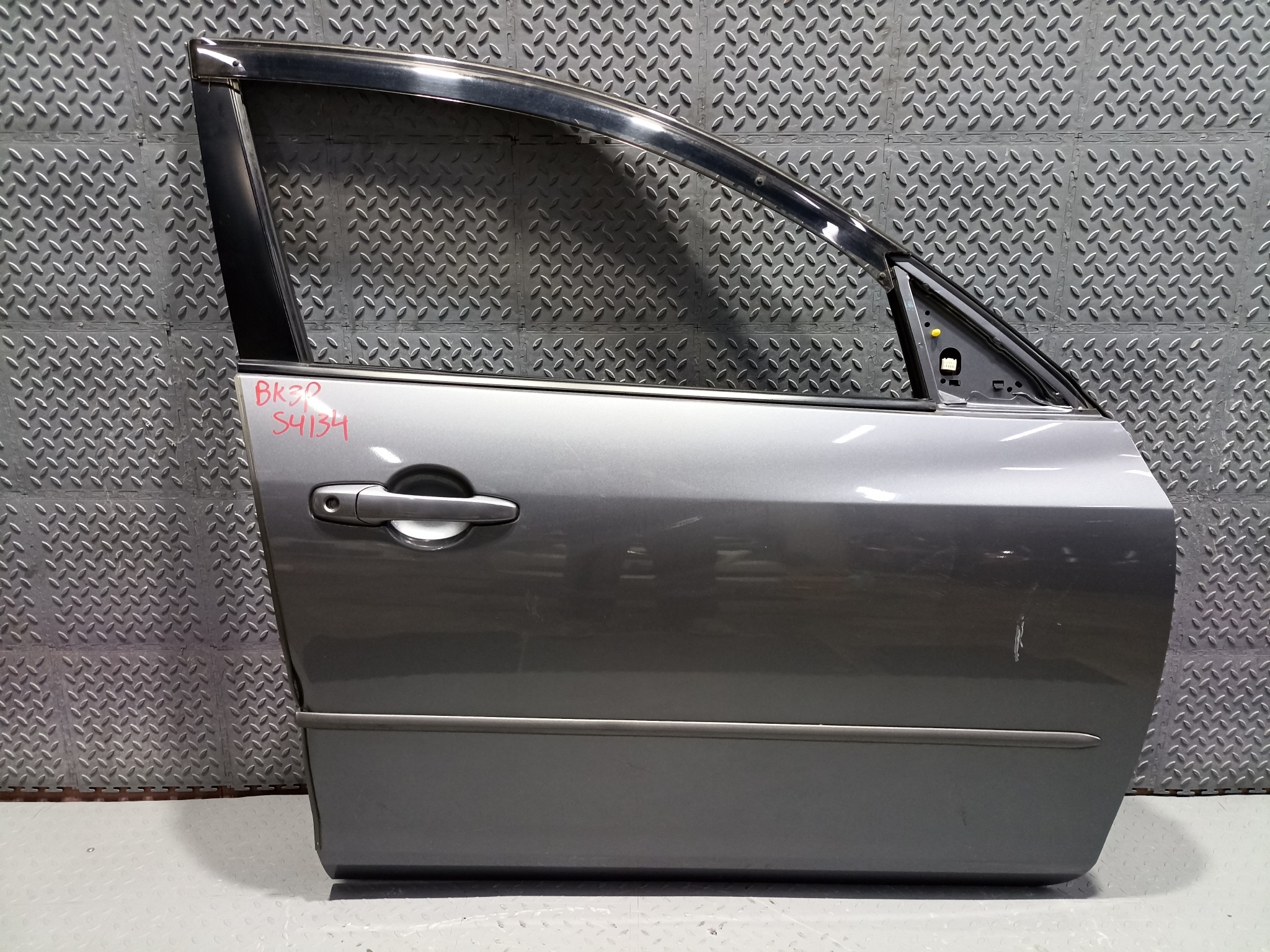 ДВЕРЬ MAZDA AXELA MAZDA3 BPYK5802XA ПЕРЕДНЯЯ ПРАВАЯ  серый, 29Y S4134