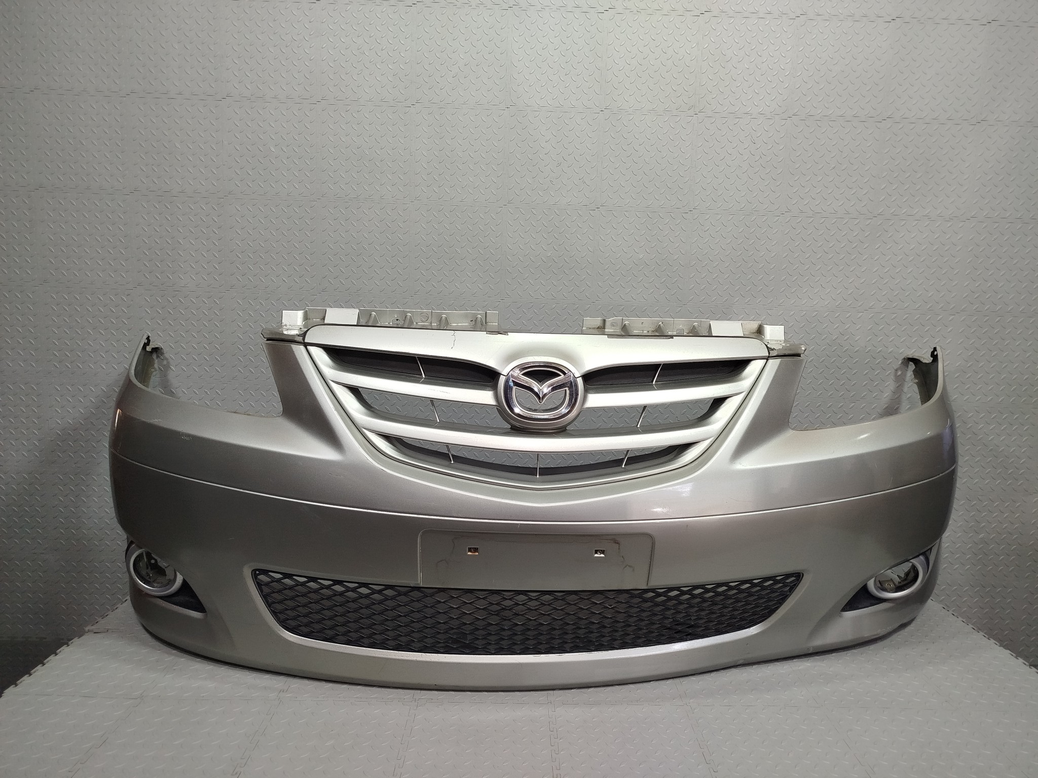 БАМПЕР MAZDA MPV LE4650031B79 ПЕРЕДНИЙ  серебро, 22R KB2356