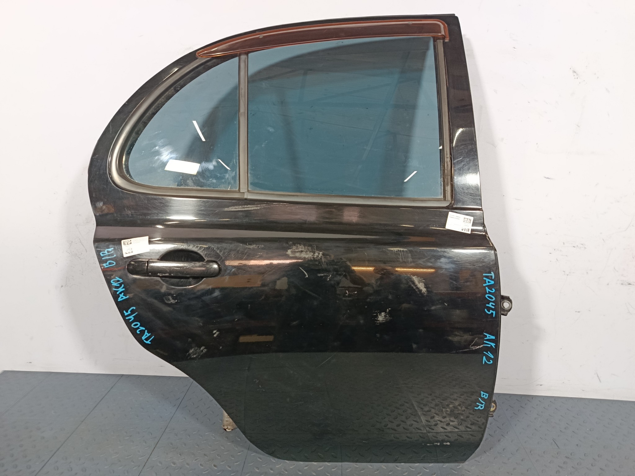 ДВЕРЬ NISSAN MARCH MICRA H210MAZ0MA ЗАДНЯЯ ПРАВАЯ черный, KH3 TA2045