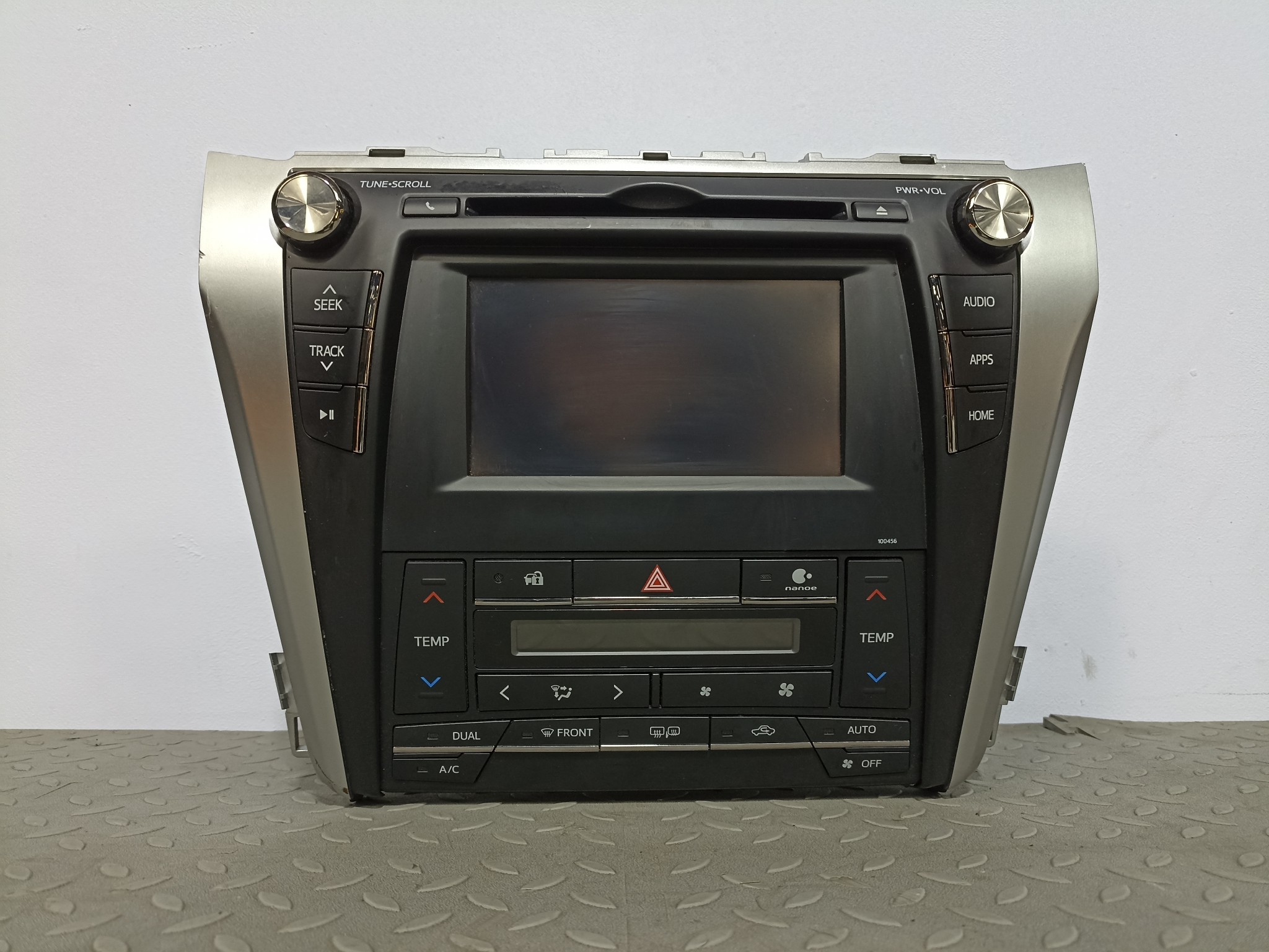 БЛОК КЛИМАТ-КОНТРОЛЯ TOYOTA DAIHATSU 5590033E90 YE013