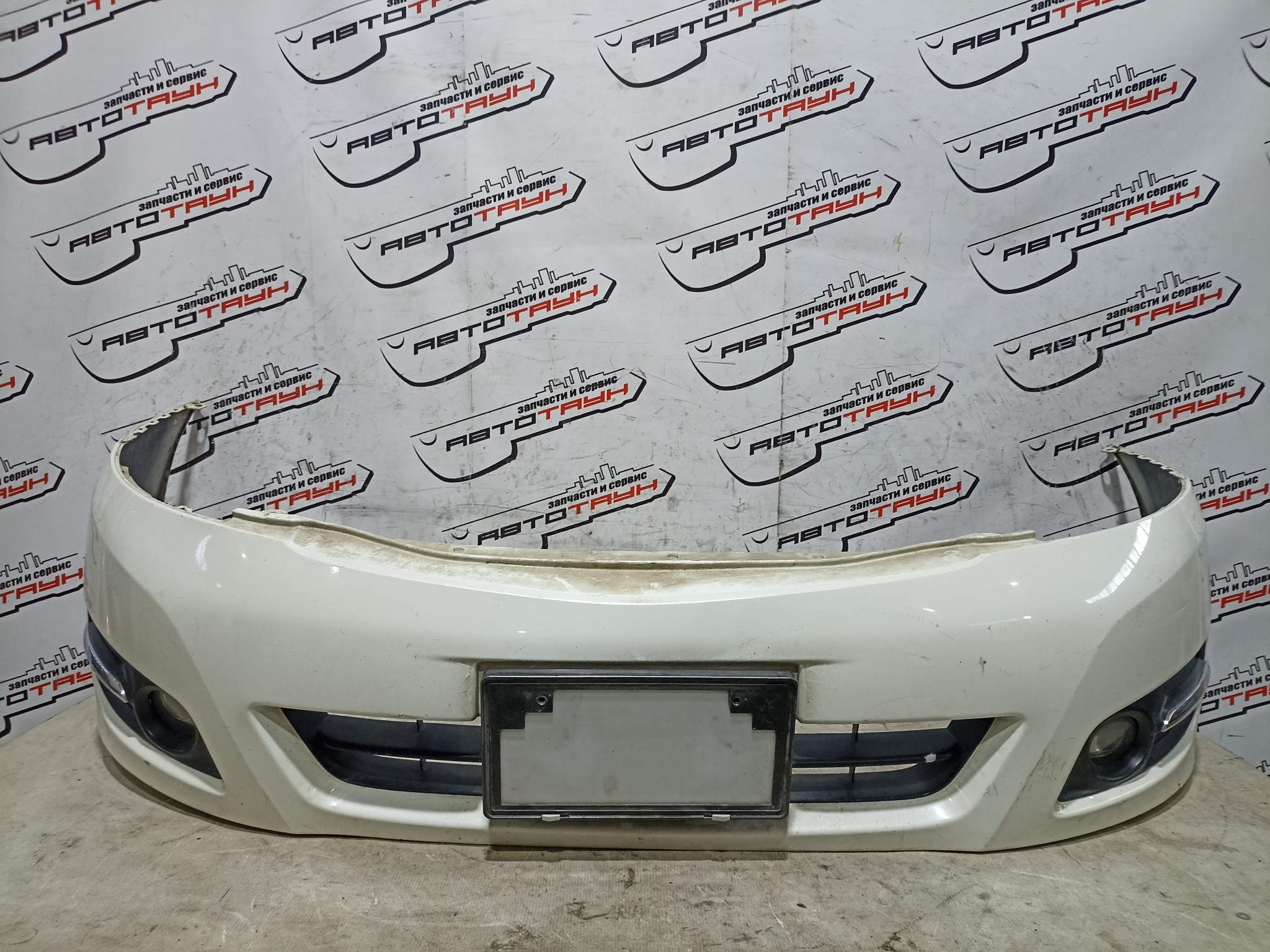 БАМПЕР NISSAN TEANA 62022JN20A ПЕРЕДНИЙ  белый, QX1 TA996