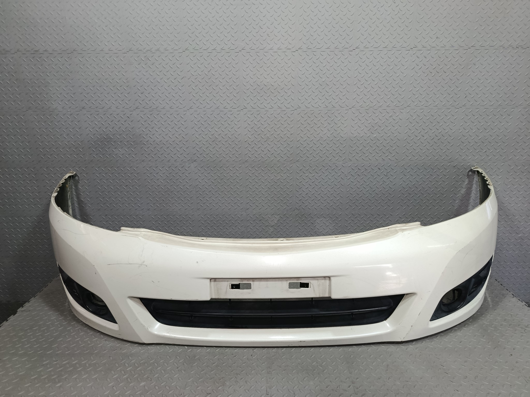 БАМПЕР NISSAN TEANA 62022JN20A ПЕРЕДНИЙ  белый, QX1 KB069
