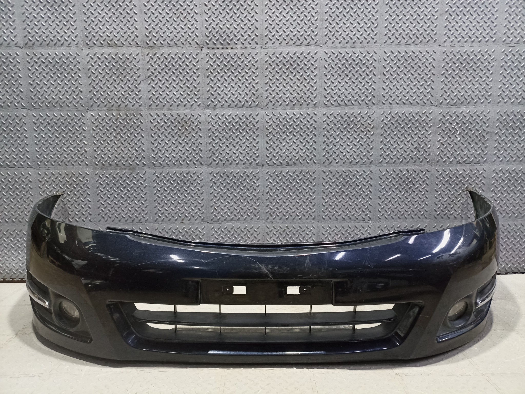 БАМПЕР NISSAN TEANA 62022JN20A ПЕРЕДНИЙ  черный, B20 KB1903Z