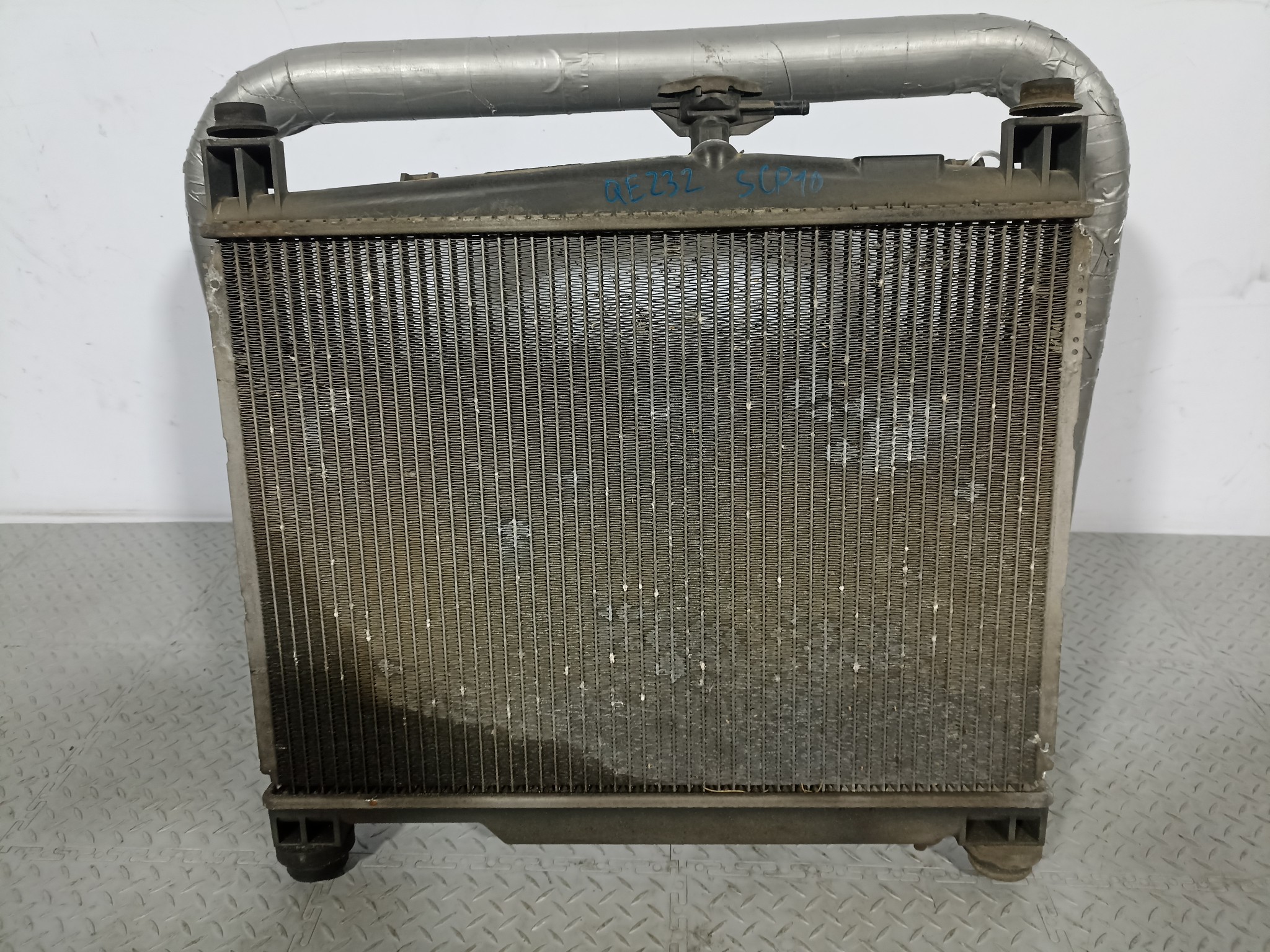 РАДИАТОР ДВИГАТЕЛЯ TOYOTA 1640023140  QE232ZZ