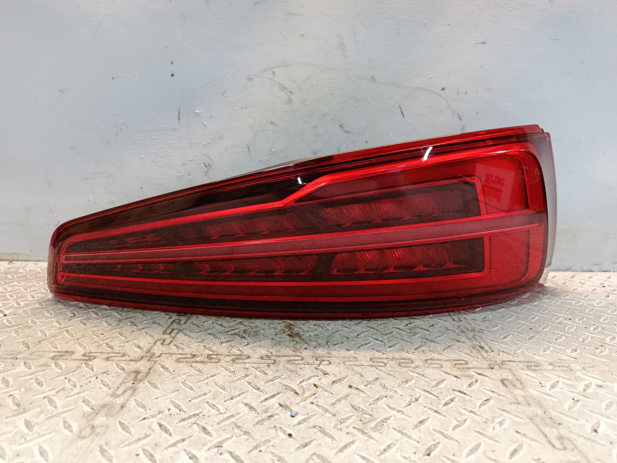 ФОНАРЬ AUDI ЛЕВЫЙ 8U0945093M YA029