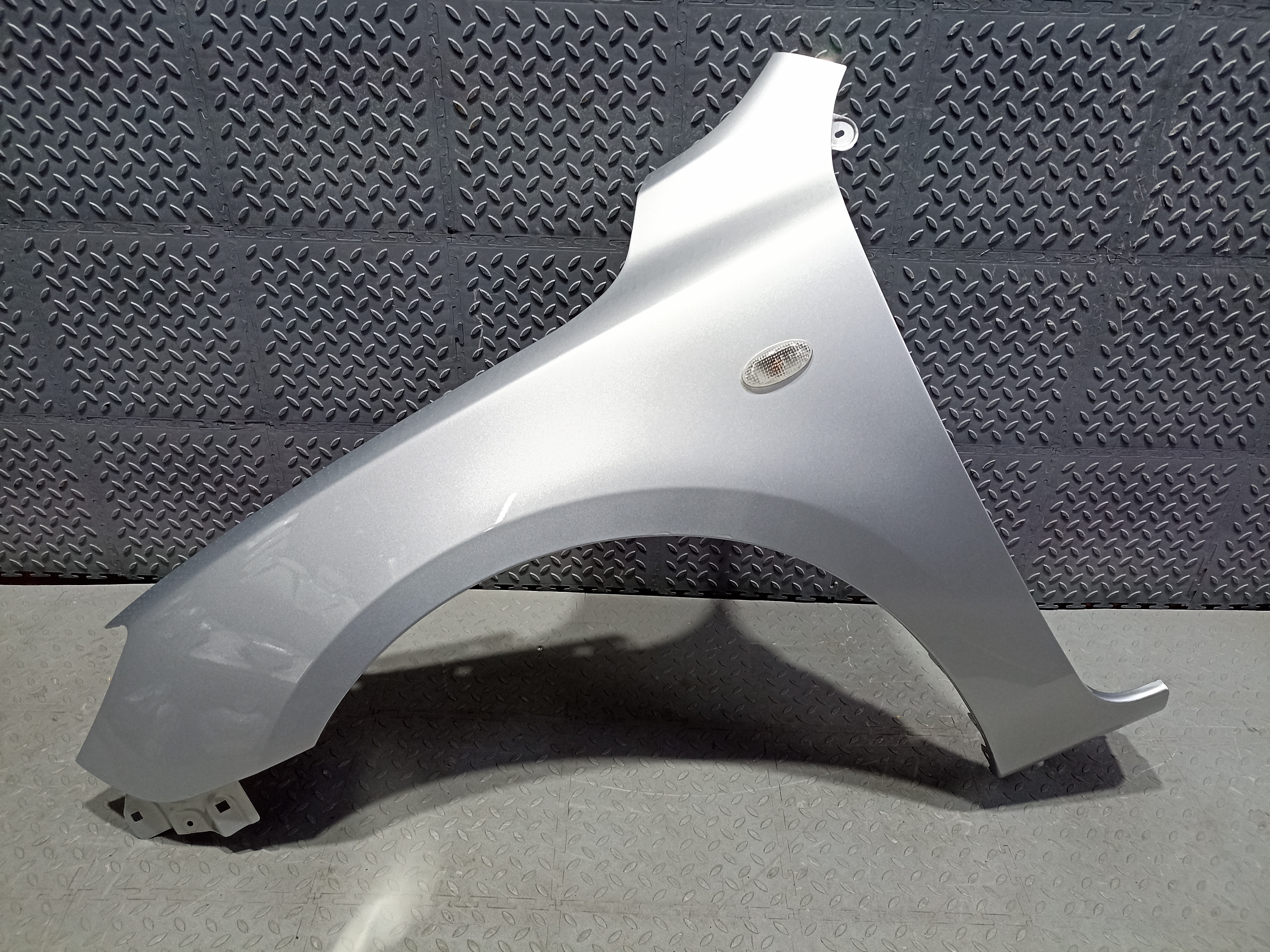 КРЫЛО MAZDA AXELA MAZDA3 BP4K52211D ПЕРЕДНЕЕ ЛЕВОЕ  серебро, 34J S4283