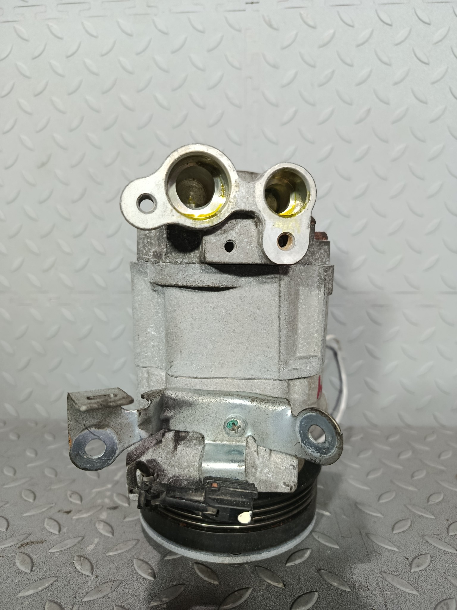 КОМПРЕССОР КОНДИЦИОНЕРА SUBARU F2522Z