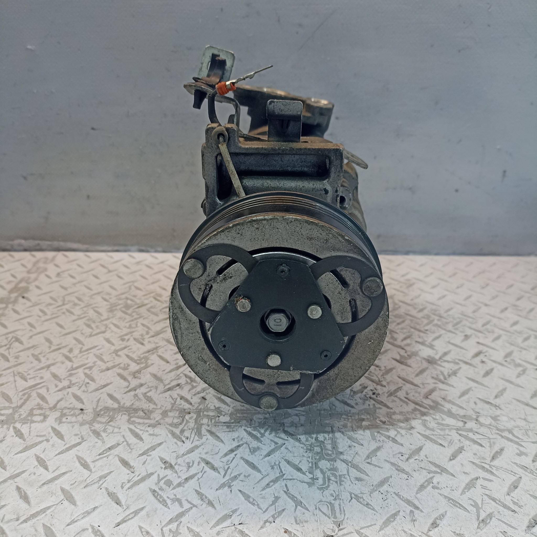 КОМПРЕССОР КОНДИЦИОНЕРА SUBARU D3041
