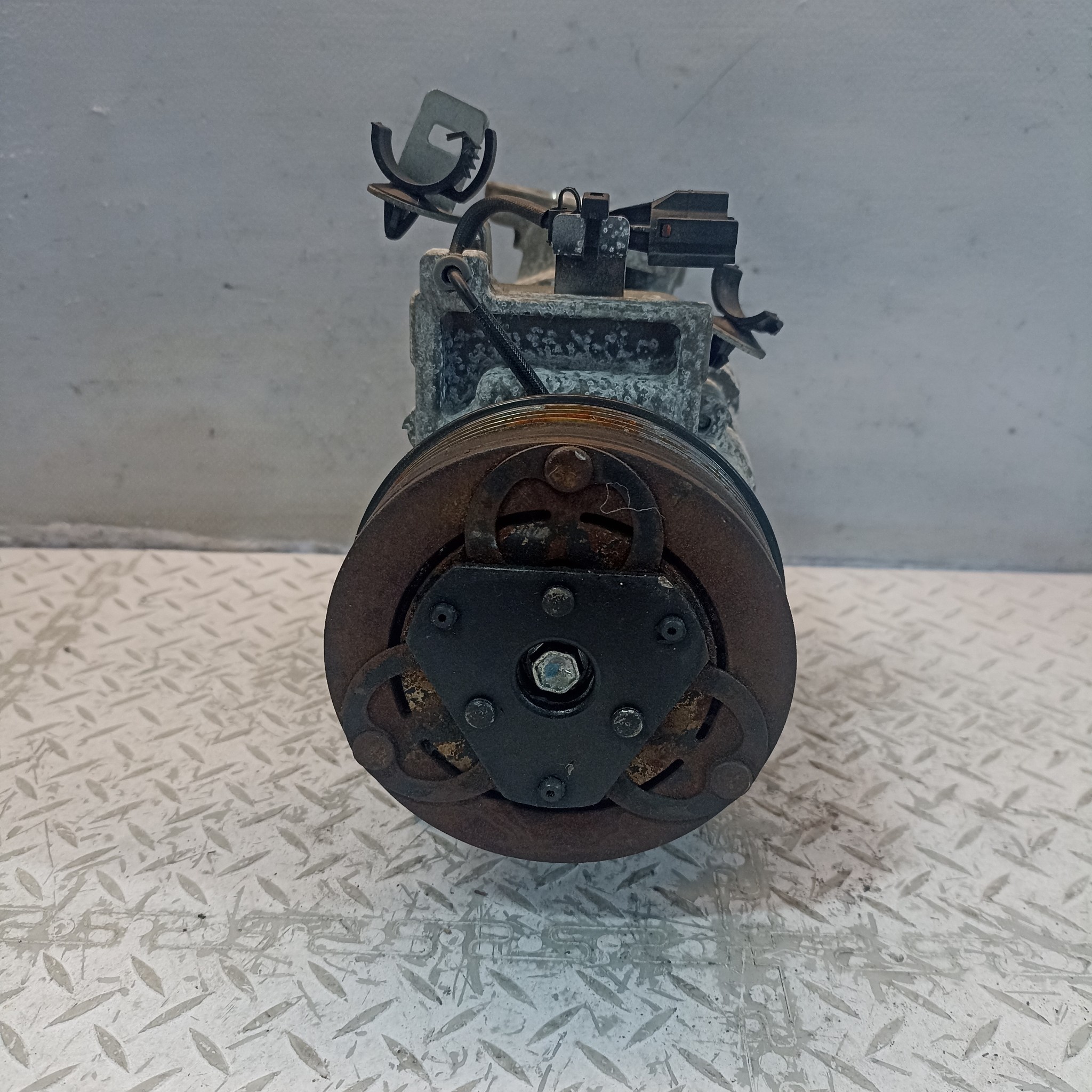 КОМПРЕССОР КОНДИЦИОНЕРА SUBARU D3037