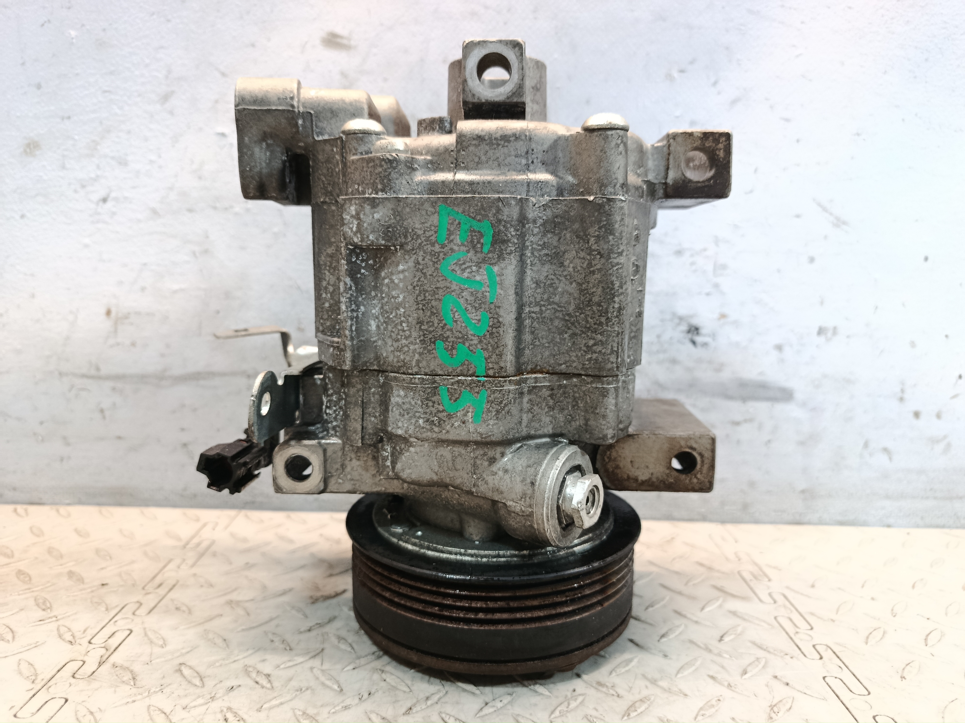 КОМПРЕССОР КОНДИЦИОНЕРА SUBARU D3037