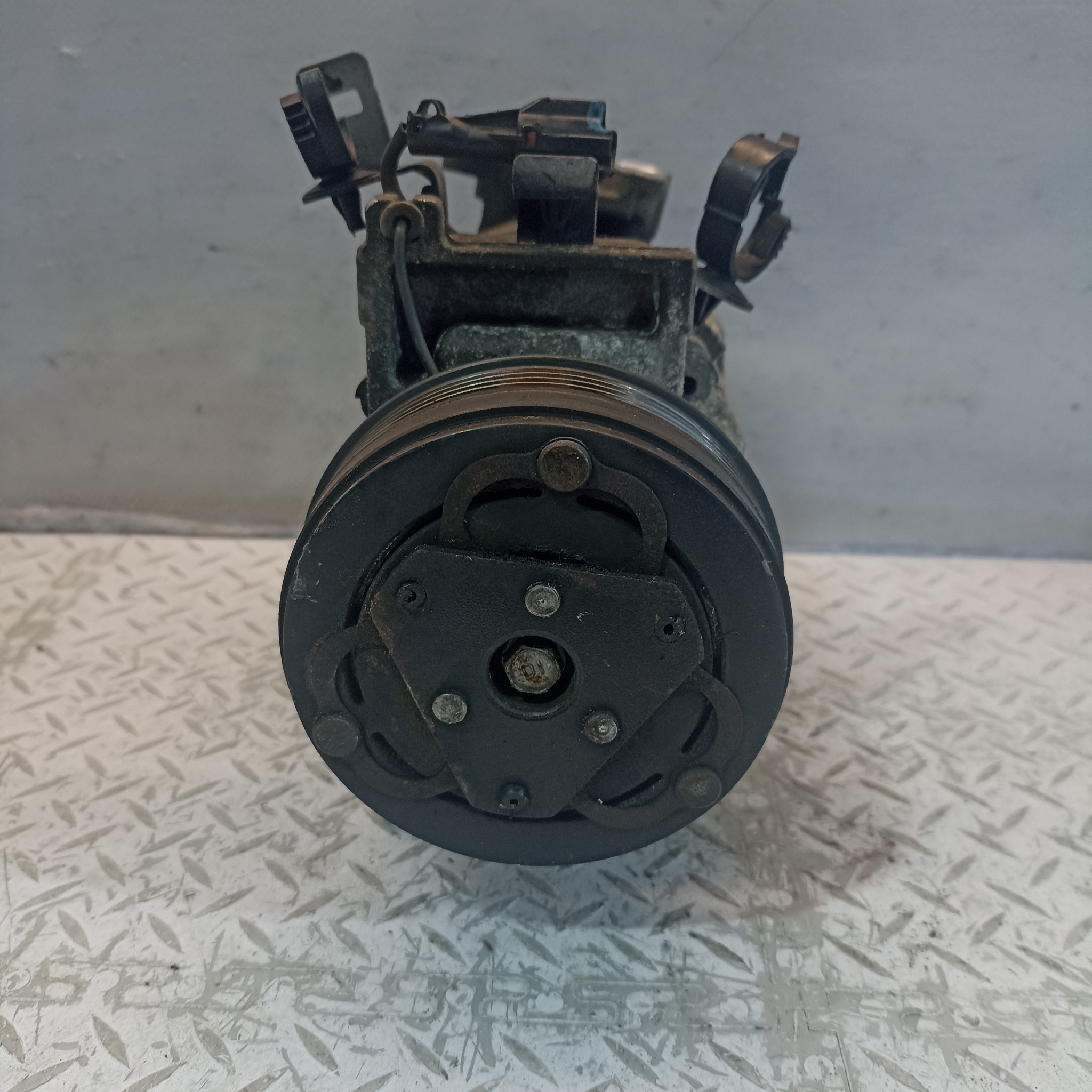 КОМПРЕССОР КОНДИЦИОНЕРА SUBARU D3033