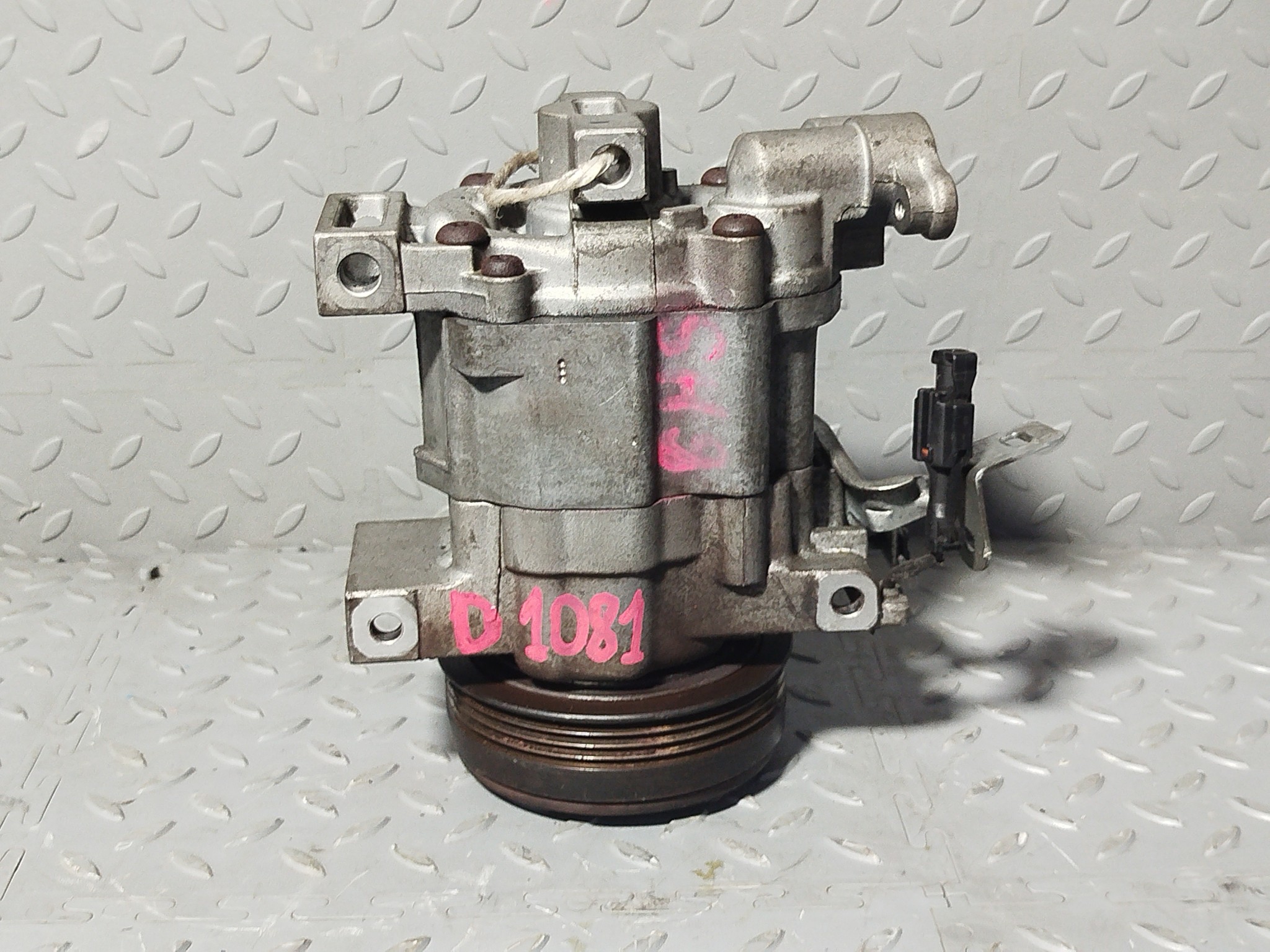 КОМПРЕССОР КОНДИЦИОНЕРА SUBARU D1081