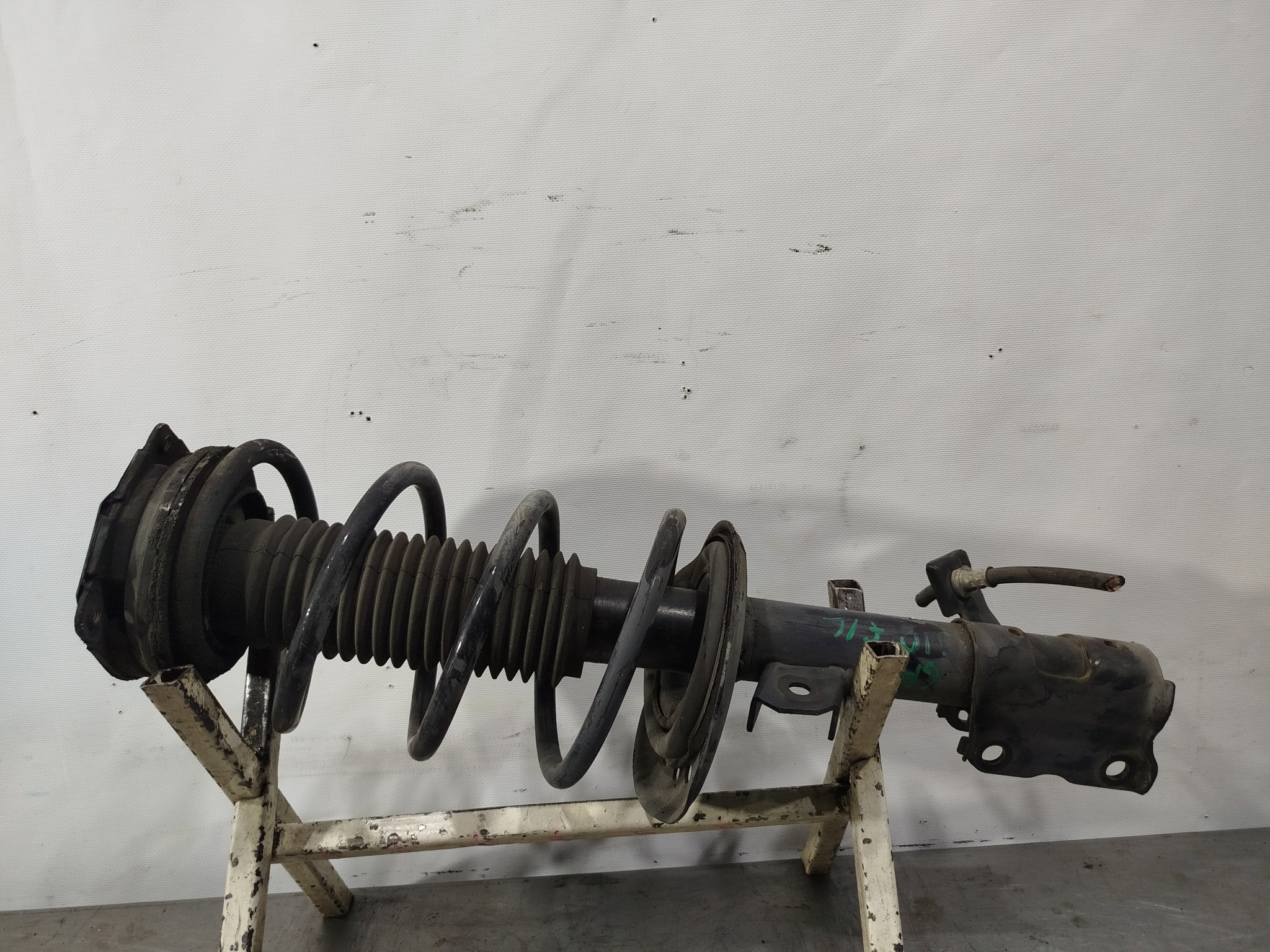 СТОЙКА ХОДОВКИ NISSAN RENAULT ПЕРЕДНЯЯ ЛЕВАЯ E4303JG01A GA618