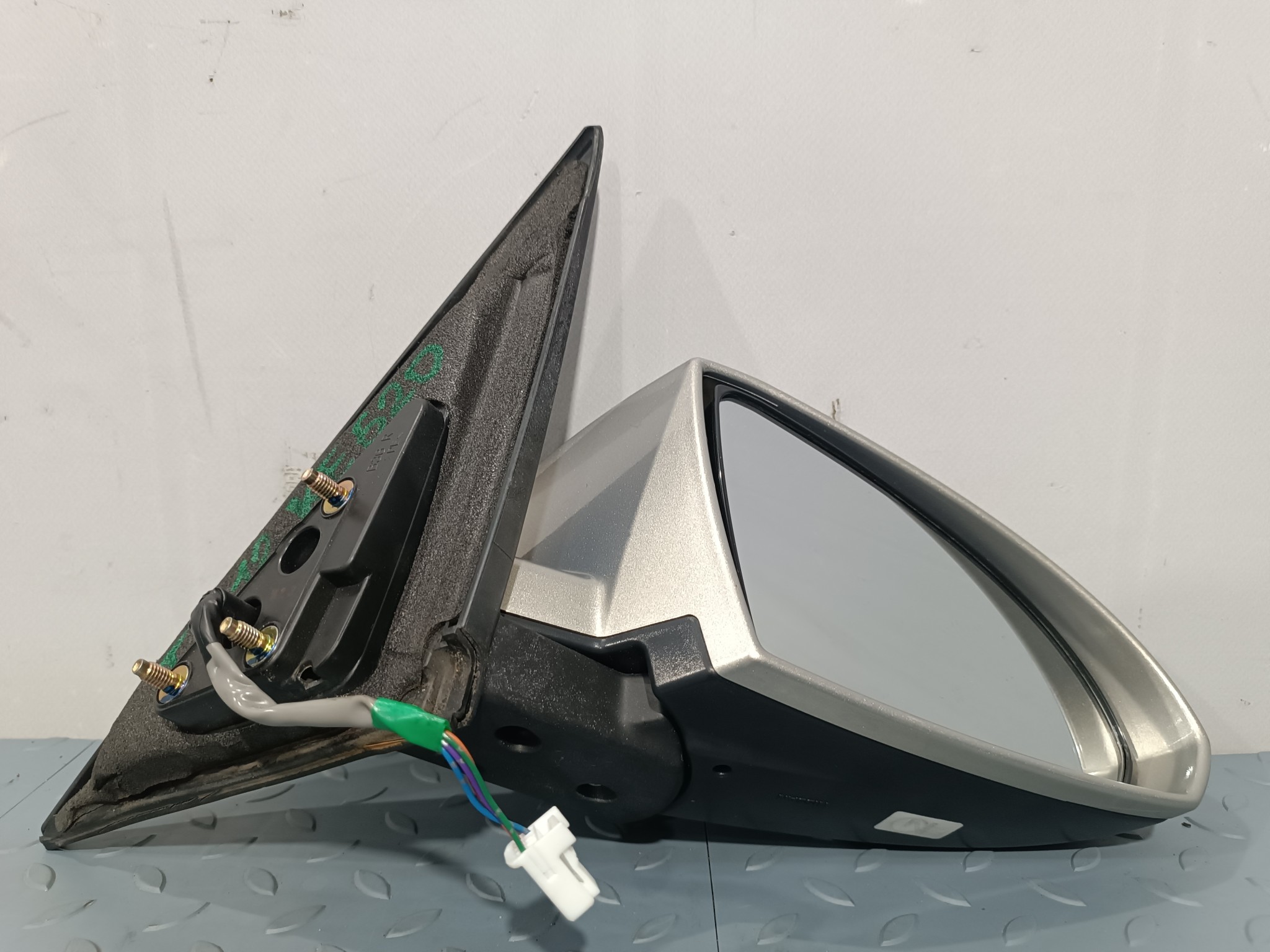 ЗЕРКАЛО NISSAN PRIMERA ПРАВОЕ 96301AU501  бежевый, KX6 KE620
