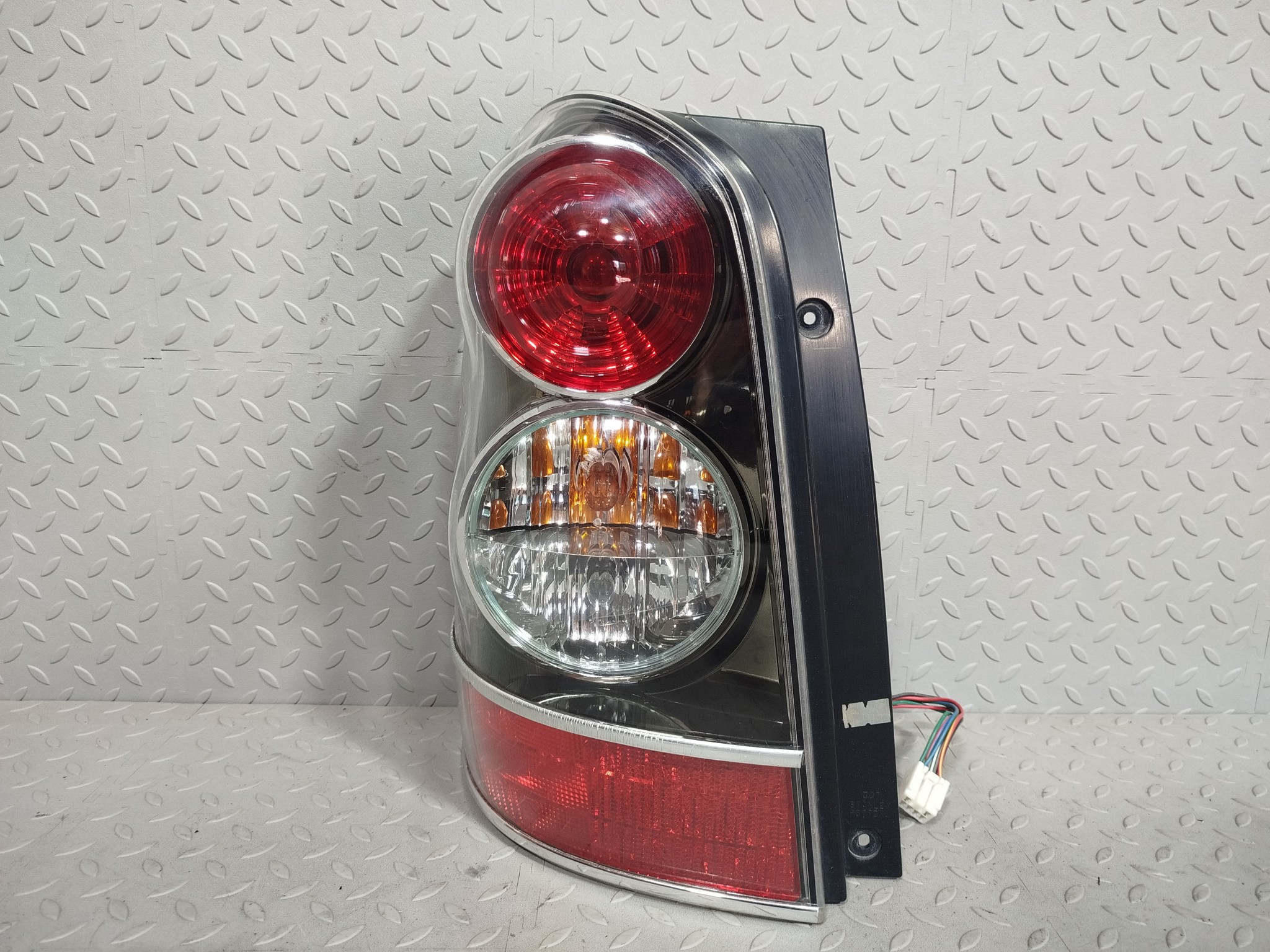 ФОНАРЬ MAZDA ЛЕВЫЙ LE4651160B KB2356