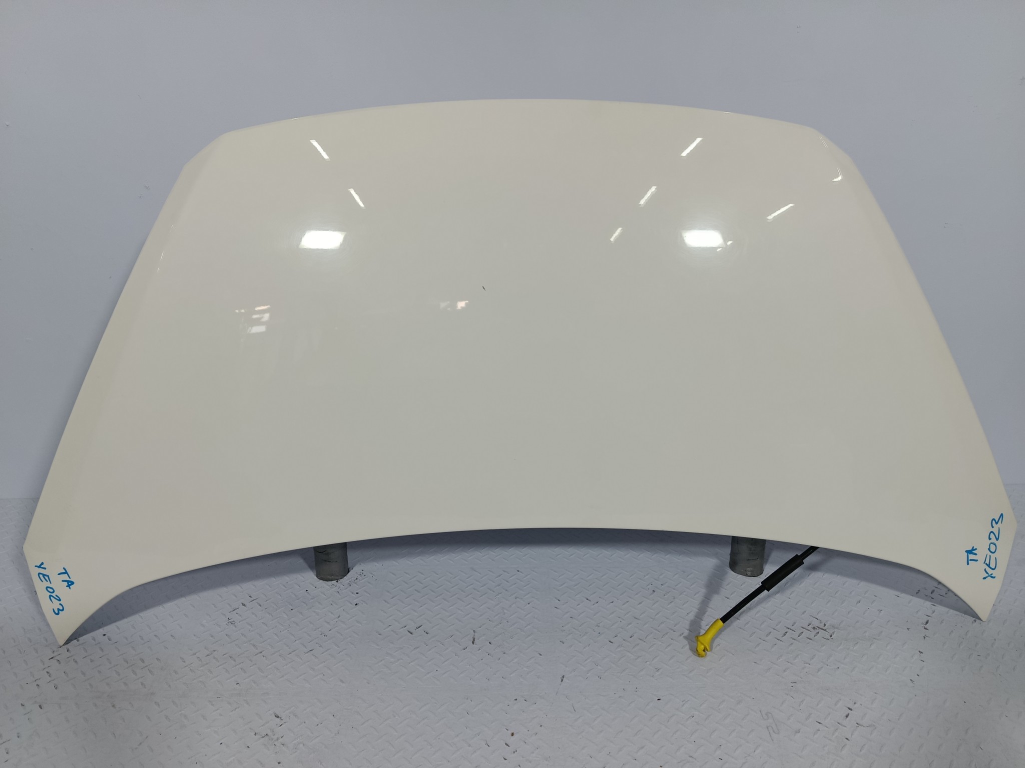КАПОТ KIA MORNING PICANTO 664001Y010 белый, UD YE023