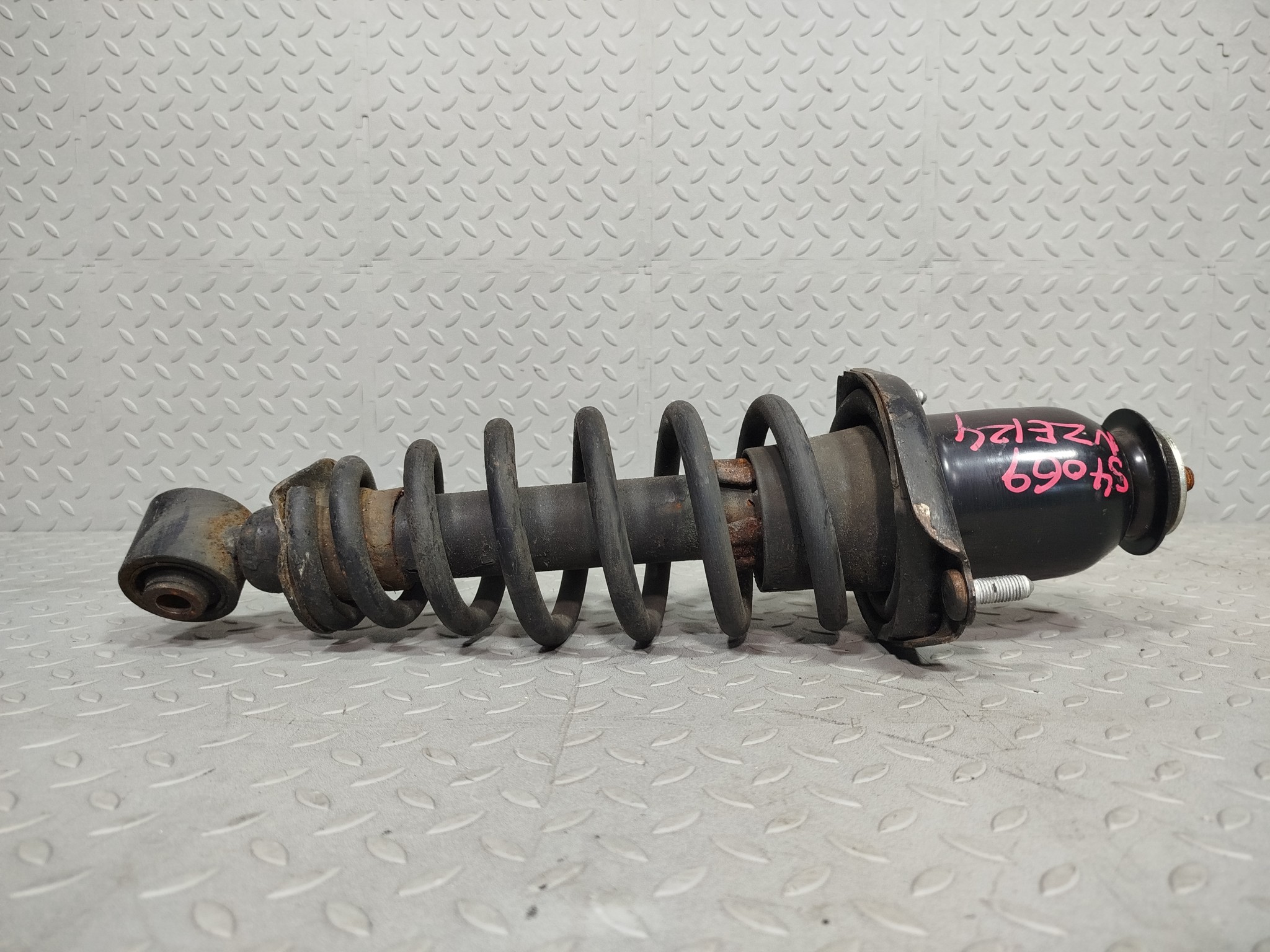 СТОЙКА ХОДОВКИ TOYOTA ЗАДНЯЯ ПРАВАЯ ЛЕВАЯ 4853080392 S4069(1)