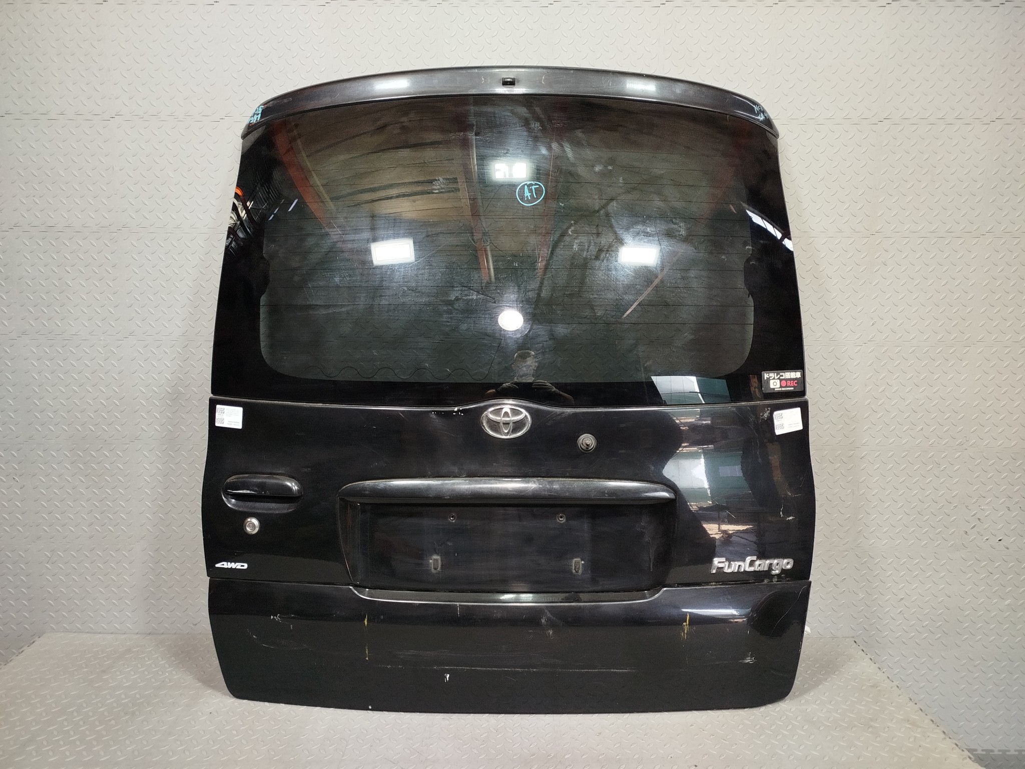 ДВЕРЬ ЗАДНЯЯ TOYOTA FUNCARGO YARIS VERSO 6700552050  черный, 209 XA4941