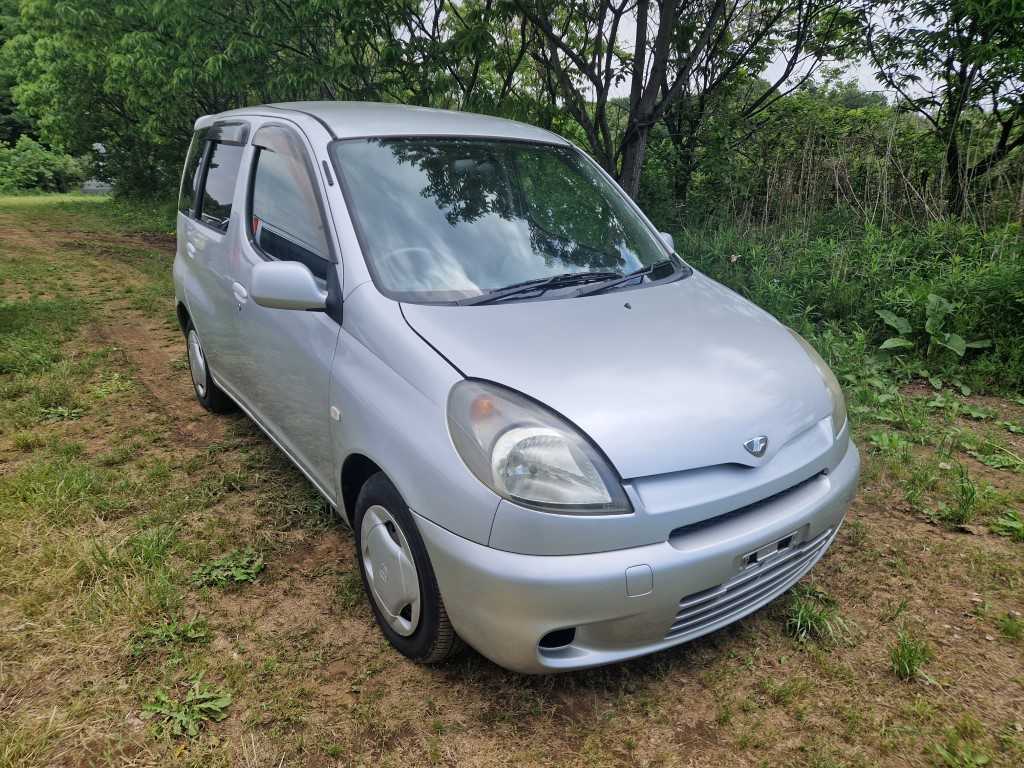 ДВЕРЬ ЗАДНЯЯ TOYOTA FUNCARGO YARIS VERSO 6700552050  серебро, 199 S4541