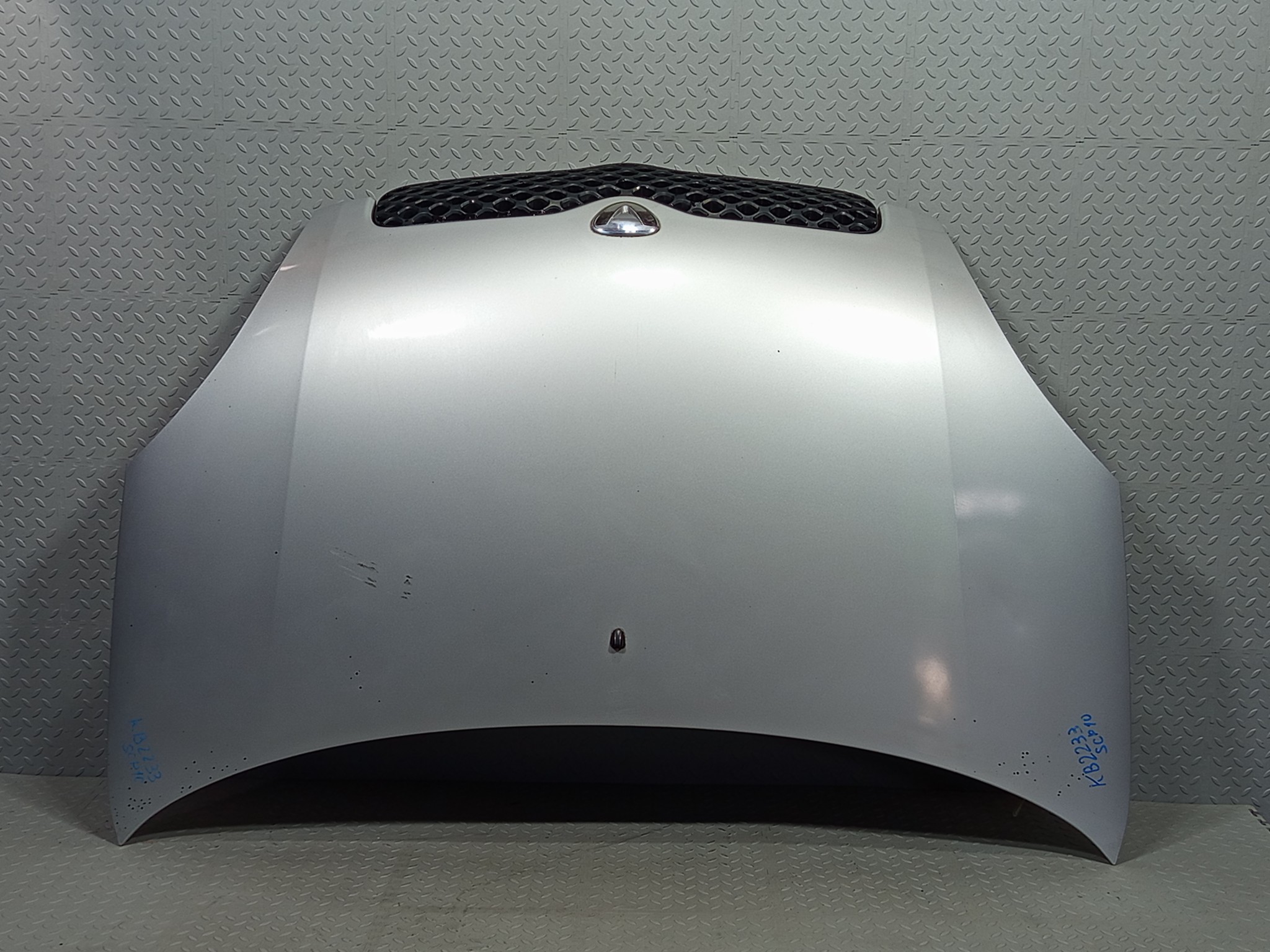 КАПОТ TOYOTA VITZ YARIS 5330152010  серебро, 199 KB2233