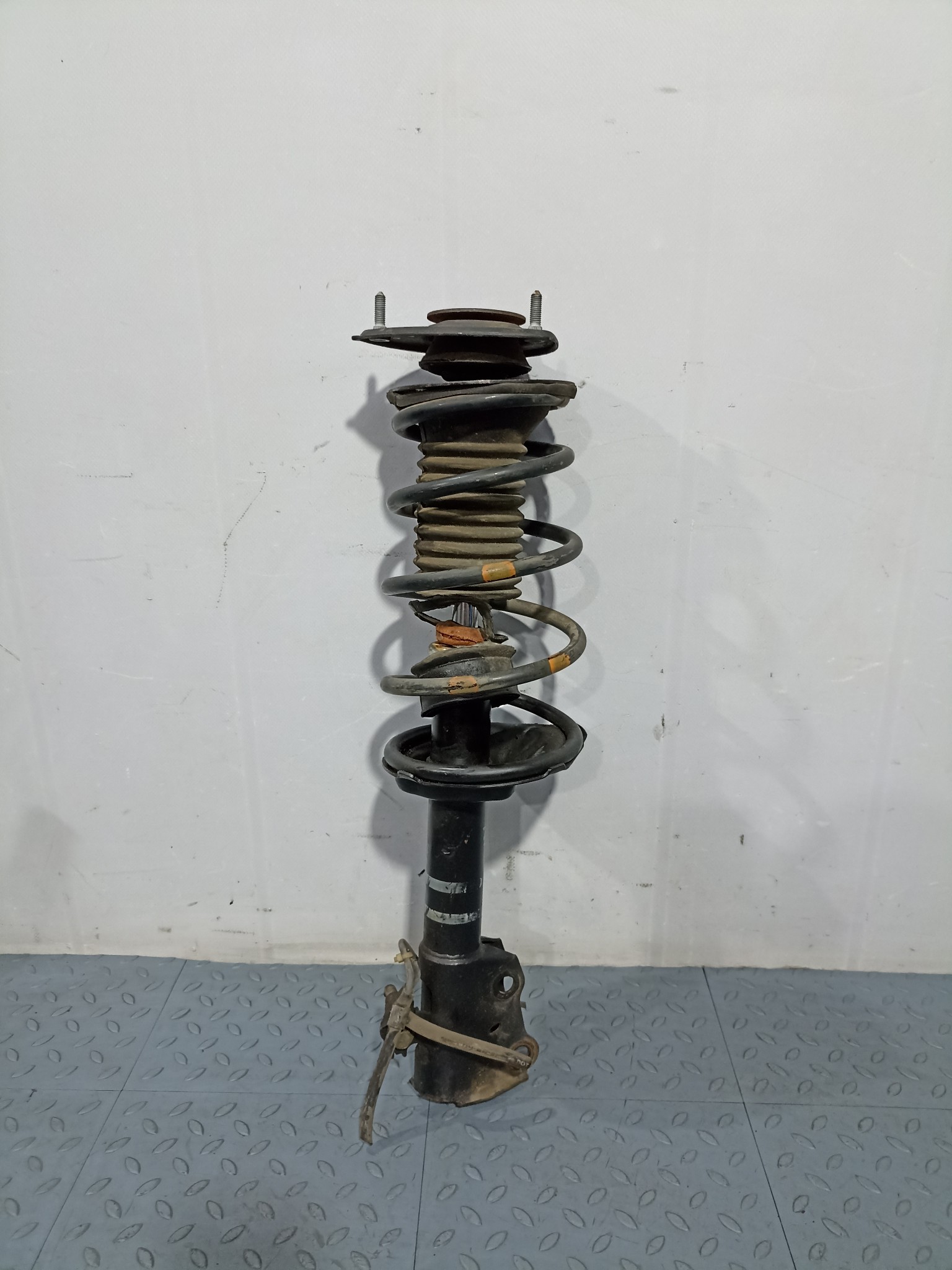 СТОЙКА ХОДОВКИ TOYOTA ПЕРЕДНЯЯ ПРАВАЯ ЛЕВАЯ 4851080159  F2304(2)