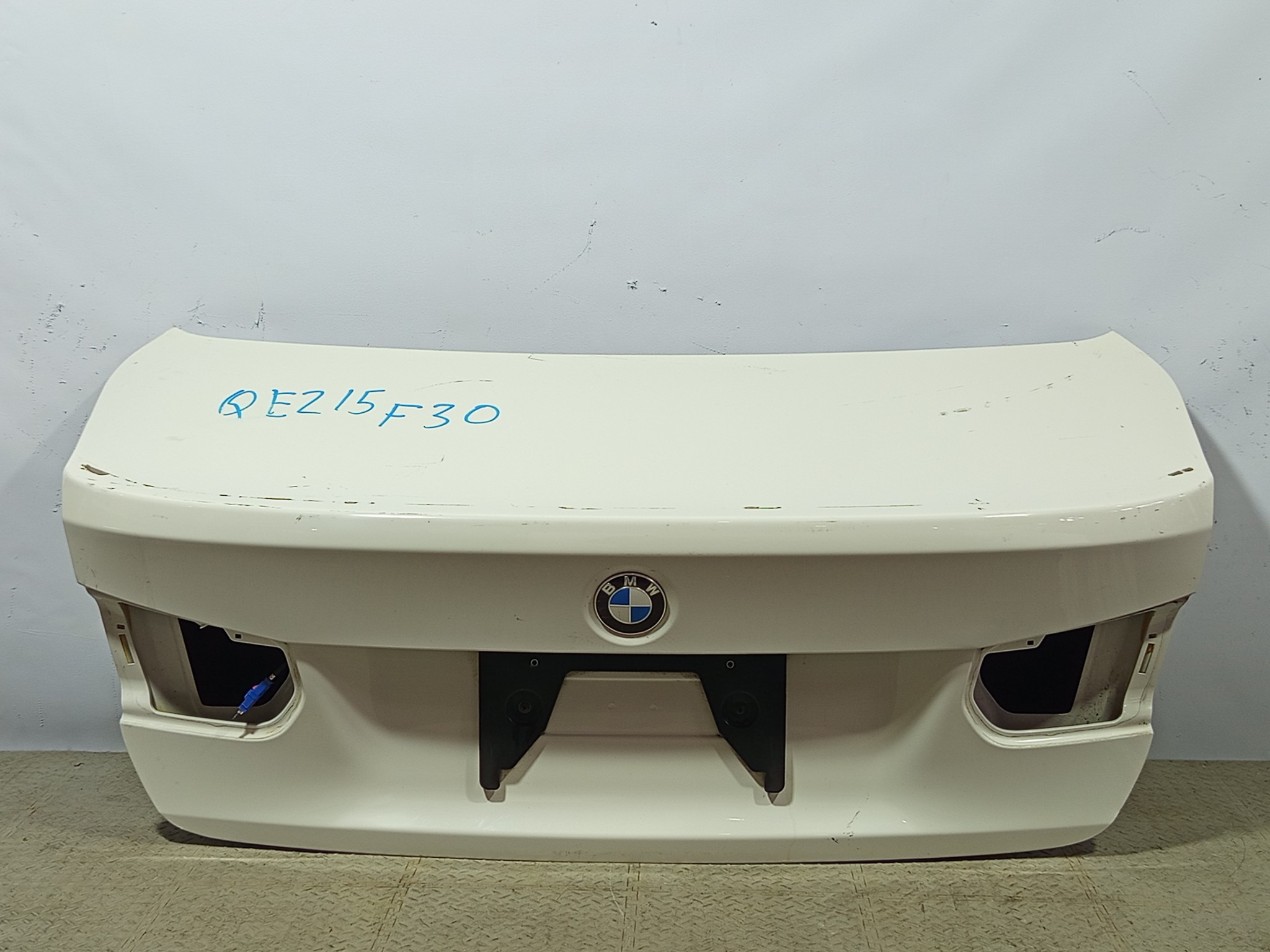 КРЫШКА БАГАЖНИКА BMW 3-SERIES 41007288757 белый, 300 QE215