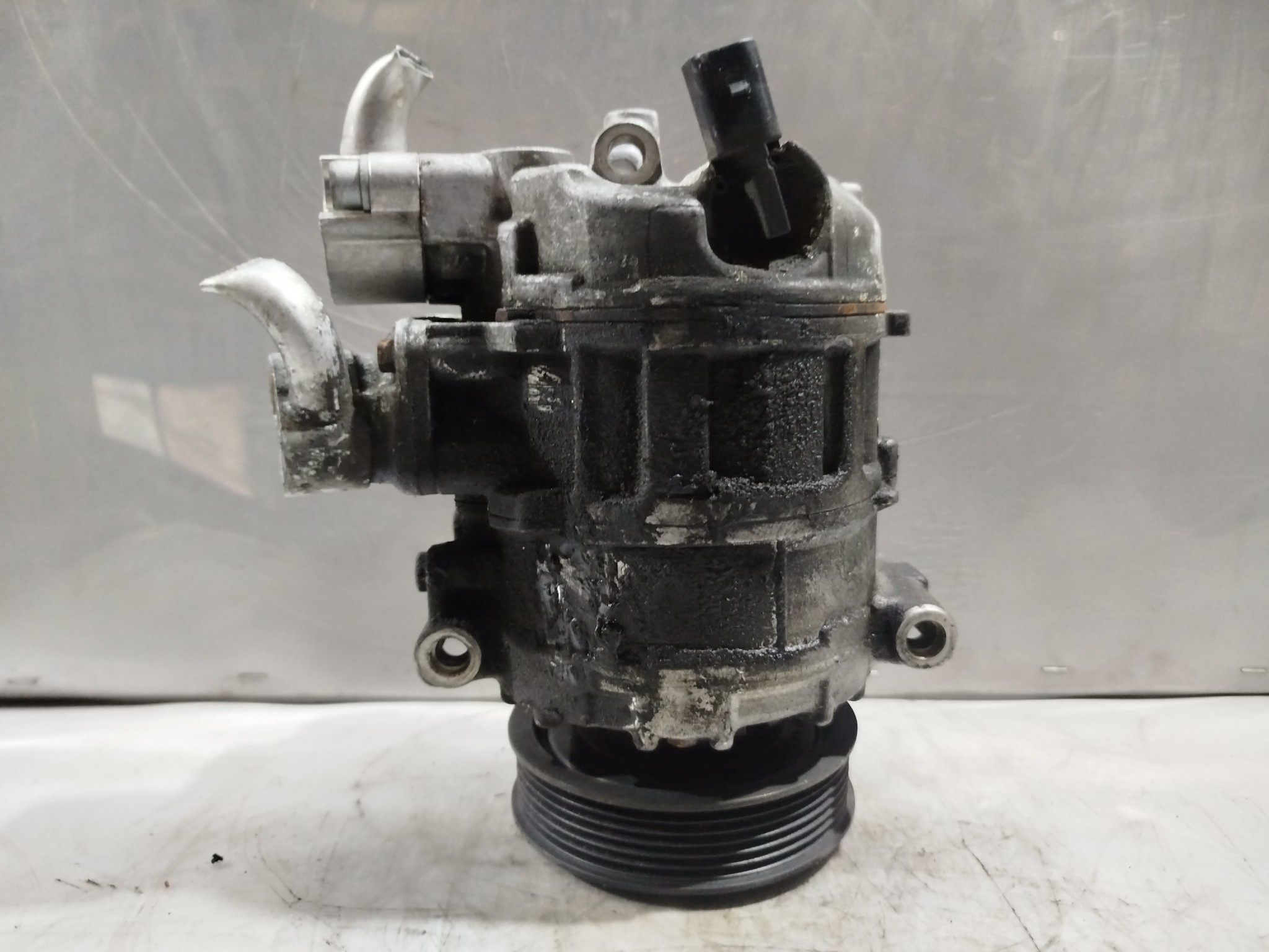 КОМПРЕССОР КОНДИЦИОНЕРА AUDI VOLKSWAGEN SEAT SKODA 1K0820803F XA7408Z