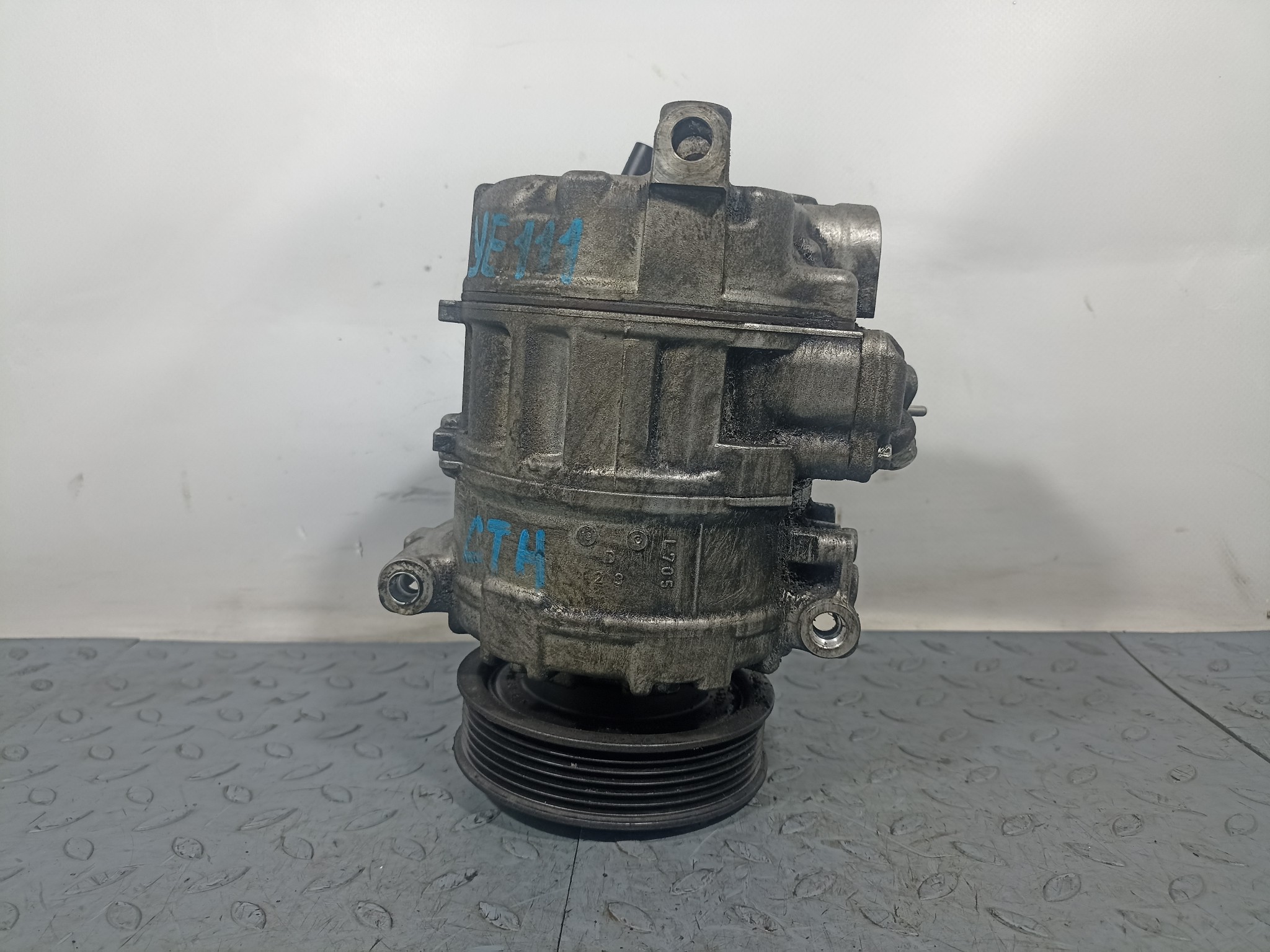 КОМПРЕССОР КОНДИЦИОНЕРА AUDI VOLKSWAGEN SEAT SKODA 1K0820803F YE111Z