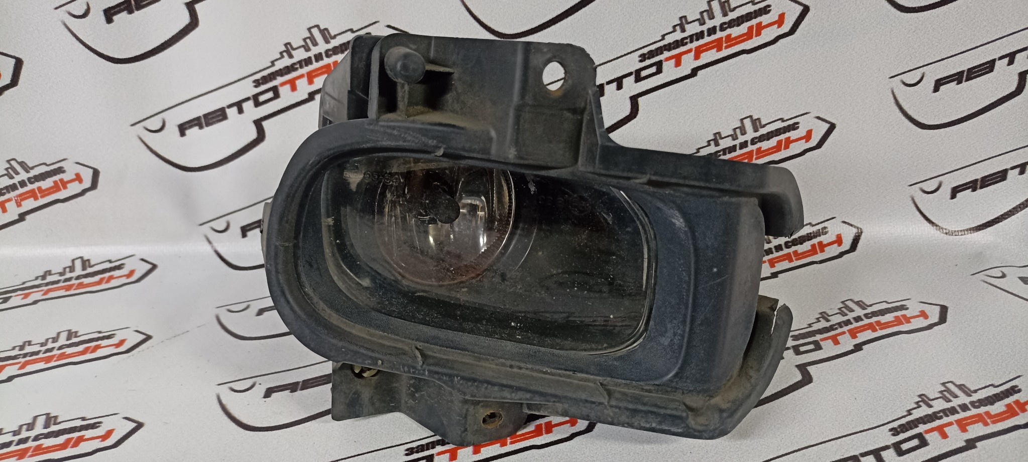 ТУМАНКА TOYOTA ПРАВАЯ 8121005060  D1342