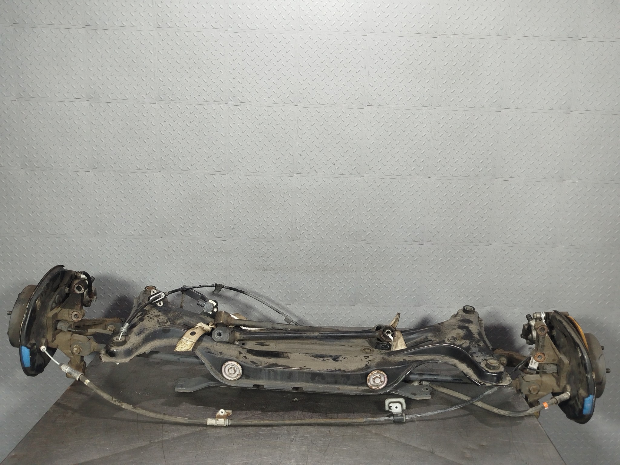 БАЛКА ПОДВЕСКИ ЗАДНЯЯ TOYOTA DAIHATSU 5120633100  FA914
