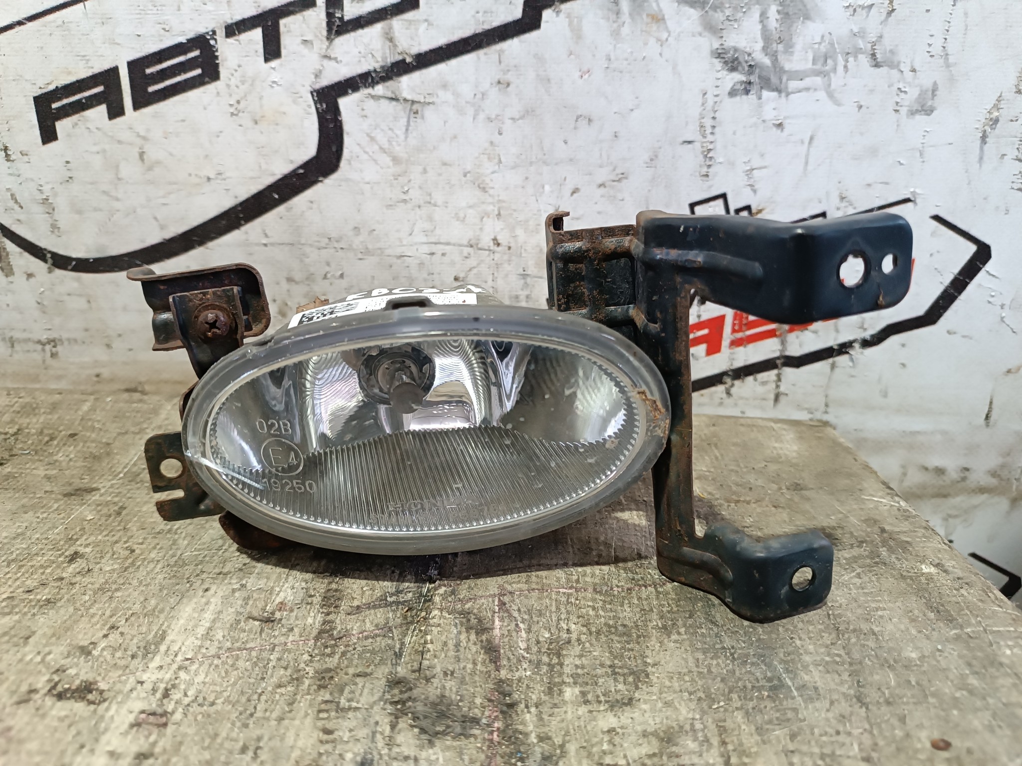 ТУМАНКА HONDA ПРАВАЯ 33901SEAJ51  KB032